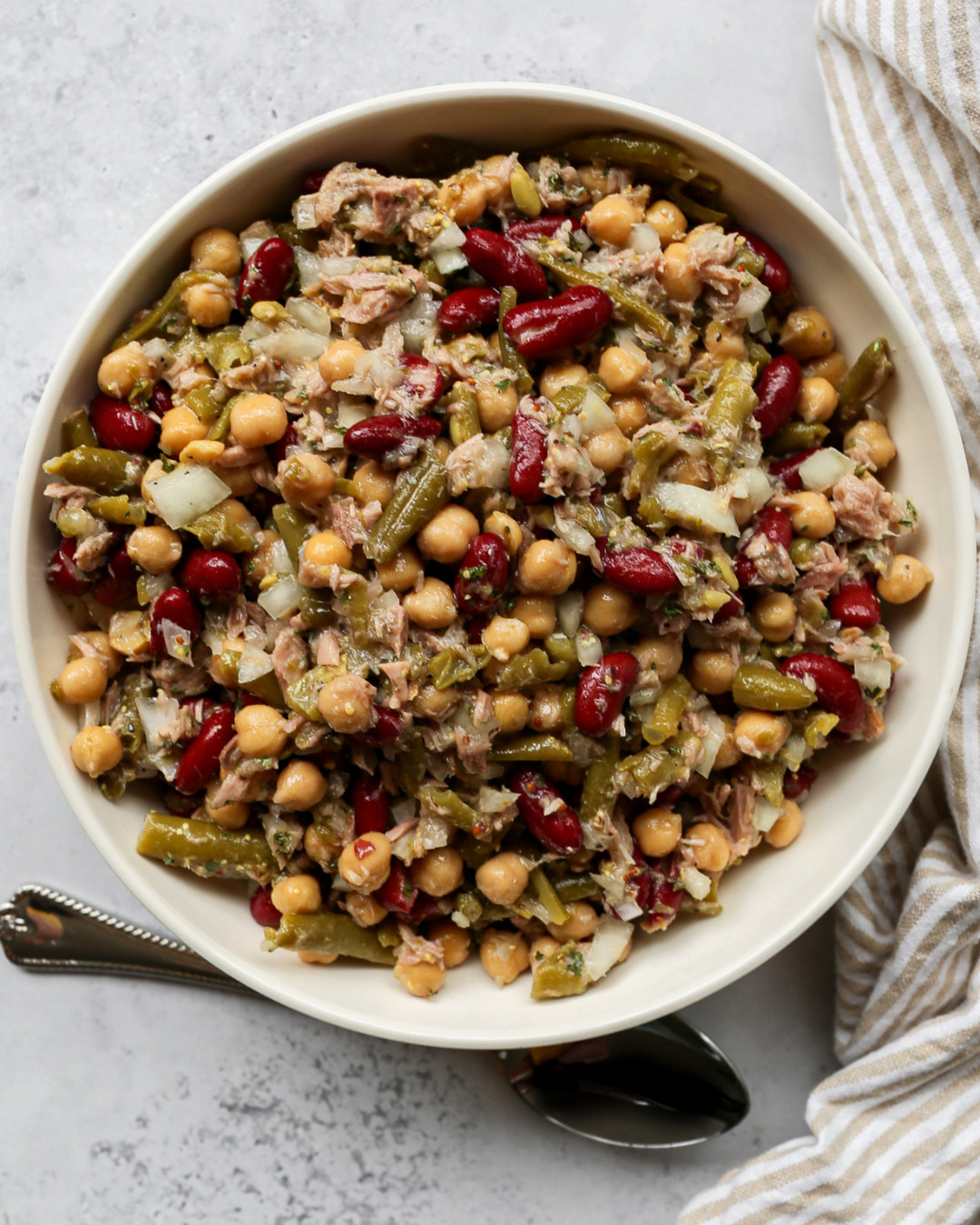 Sharing the kitchen staples I used to make my Zesty Three Bean Salad with Tuna 🥗✨

From my favorite airtight storage containers for lunch meal prep to mixing bowls, a fine mesh strainer, and a sturdy silicone serving spoon, these are the tools that make prepping high protein salads so easy. Simple setup, quick cleanup, and ready for the week 🙌 

 #LTKdayinmylife #LTKfoodie #LTKHome