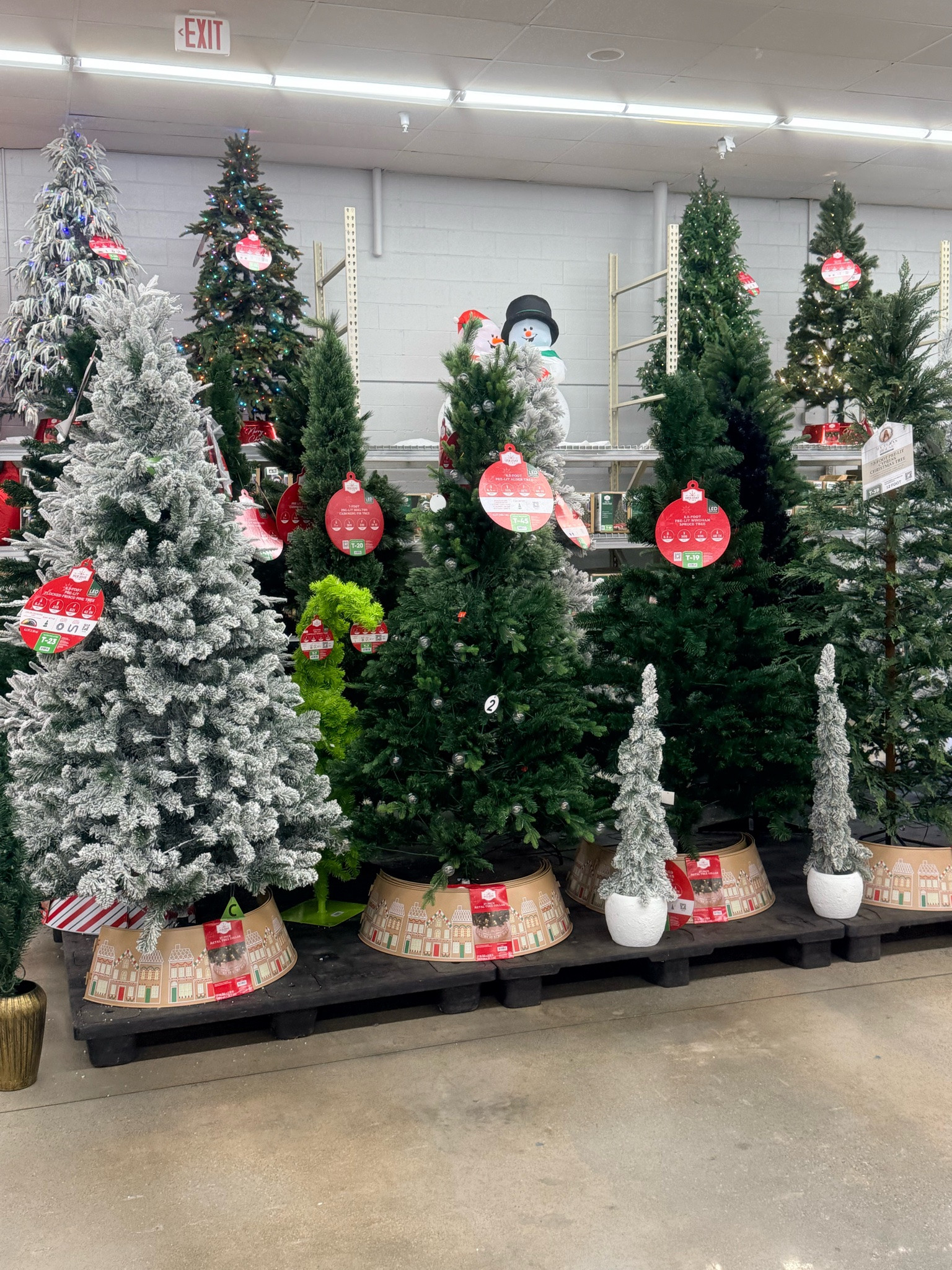 CHRISTMAS TREES ARE HEREEEEE! 🎄❤️😍

IT’S TIME TO START DECORATING! 😂🎅🏽 Give me ALL the Christmas trees, pretty ornaments and cozy holiday vibes because I am READY for Christmas! 🎁✨

🛍️ I LINKED MY FAVORITE CHRISTMAS TREES ON MY LTK! GO SHOP MY PICKS!

#ChristmasTrees #ChristmasDecor #HolidayFinds #LTKFinds