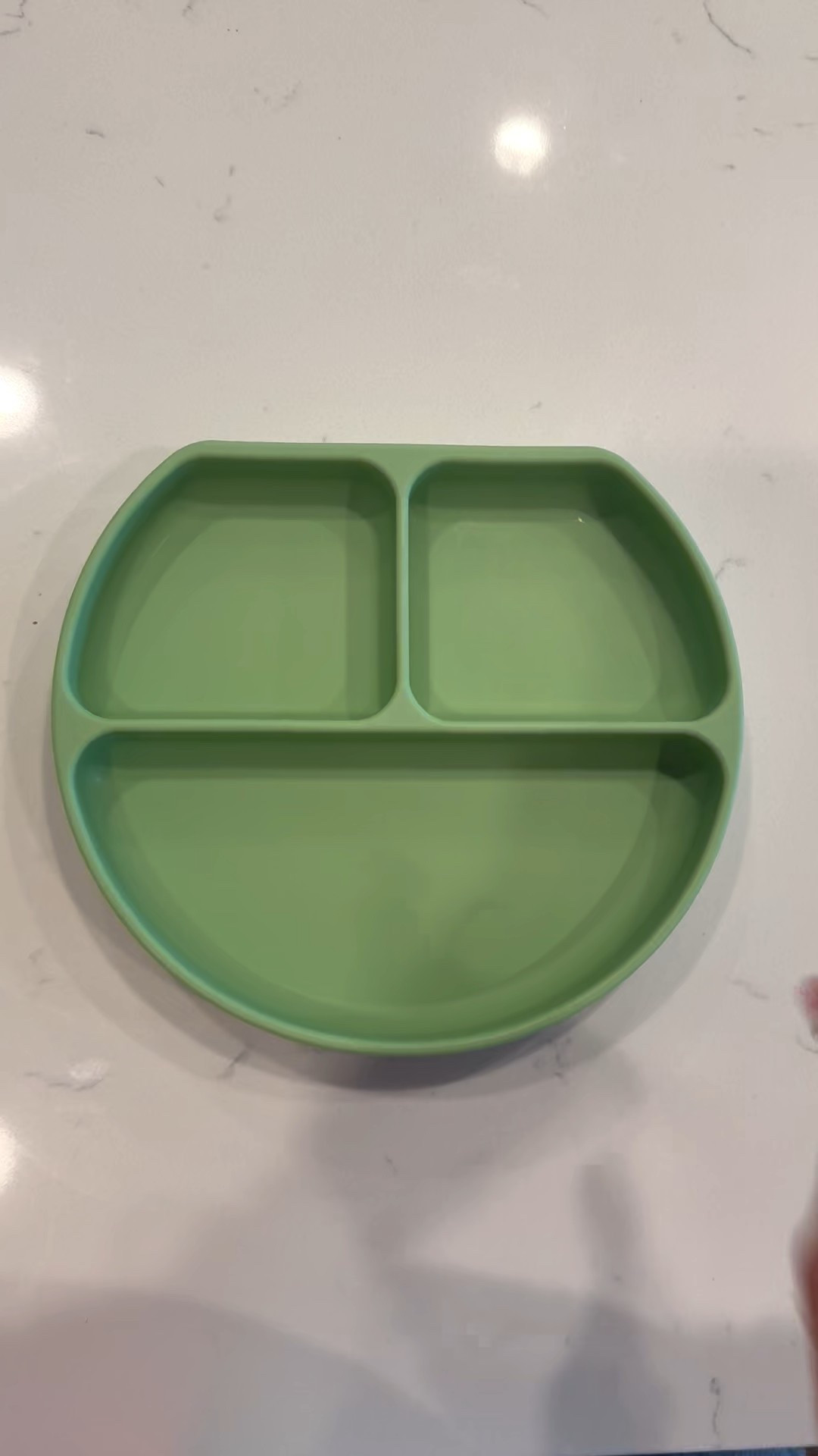 The best suction plate on the market! We have 3 to ensure we have one clean for every meal 👏🏼

#plate #kitchen #babykitchen #baby #babyeats #babyfood 

#LTKBaby #LTKKids #LTKHome
