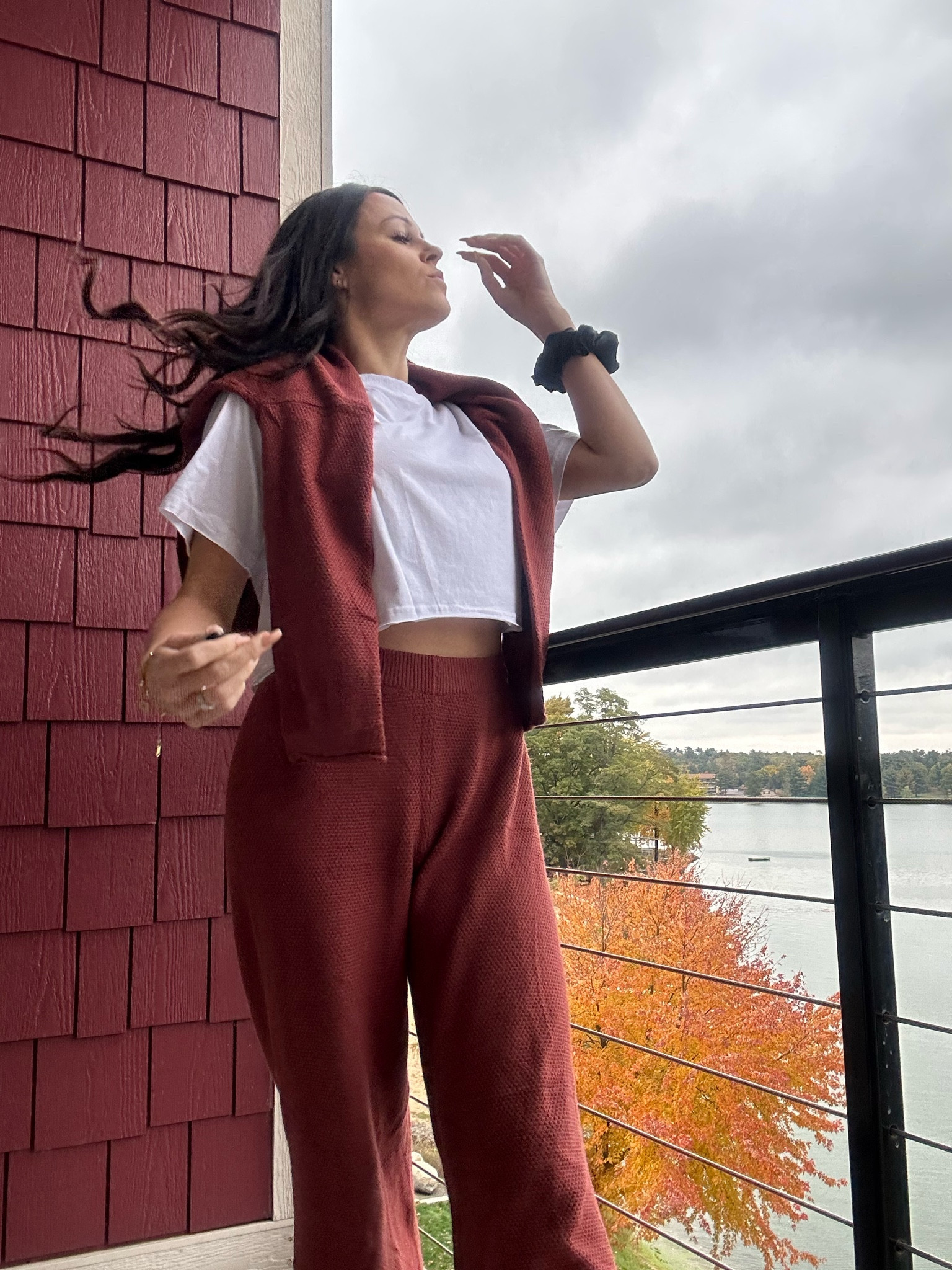 Cozy chic vibes with this Ekouaer two-piece sweater set ✨ Perfect for snuggling up at home or running errands in style! #sweaterset #ekouaerfashion #cozychic

#LTKfindsunder100 #LTKtravel #LTKGiftGuide