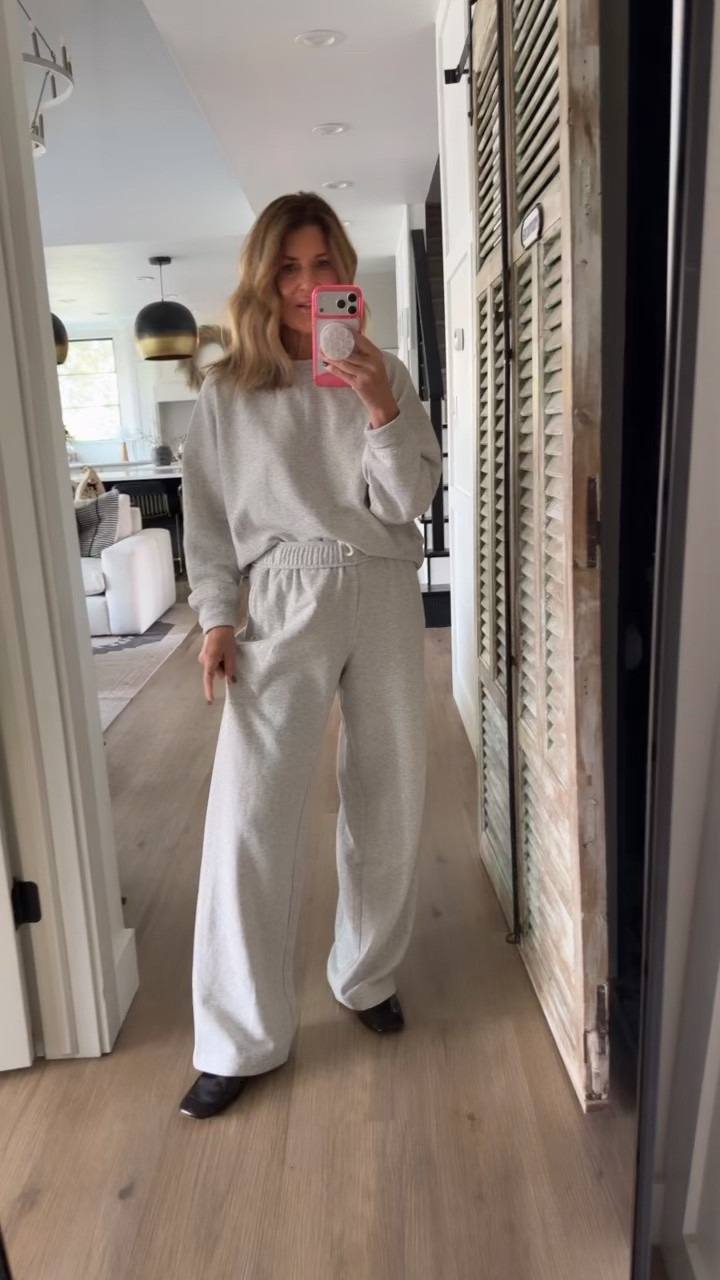 I’m wearing a medium platinum silver top and bottom sized up for a looser fit

#LTKOver40