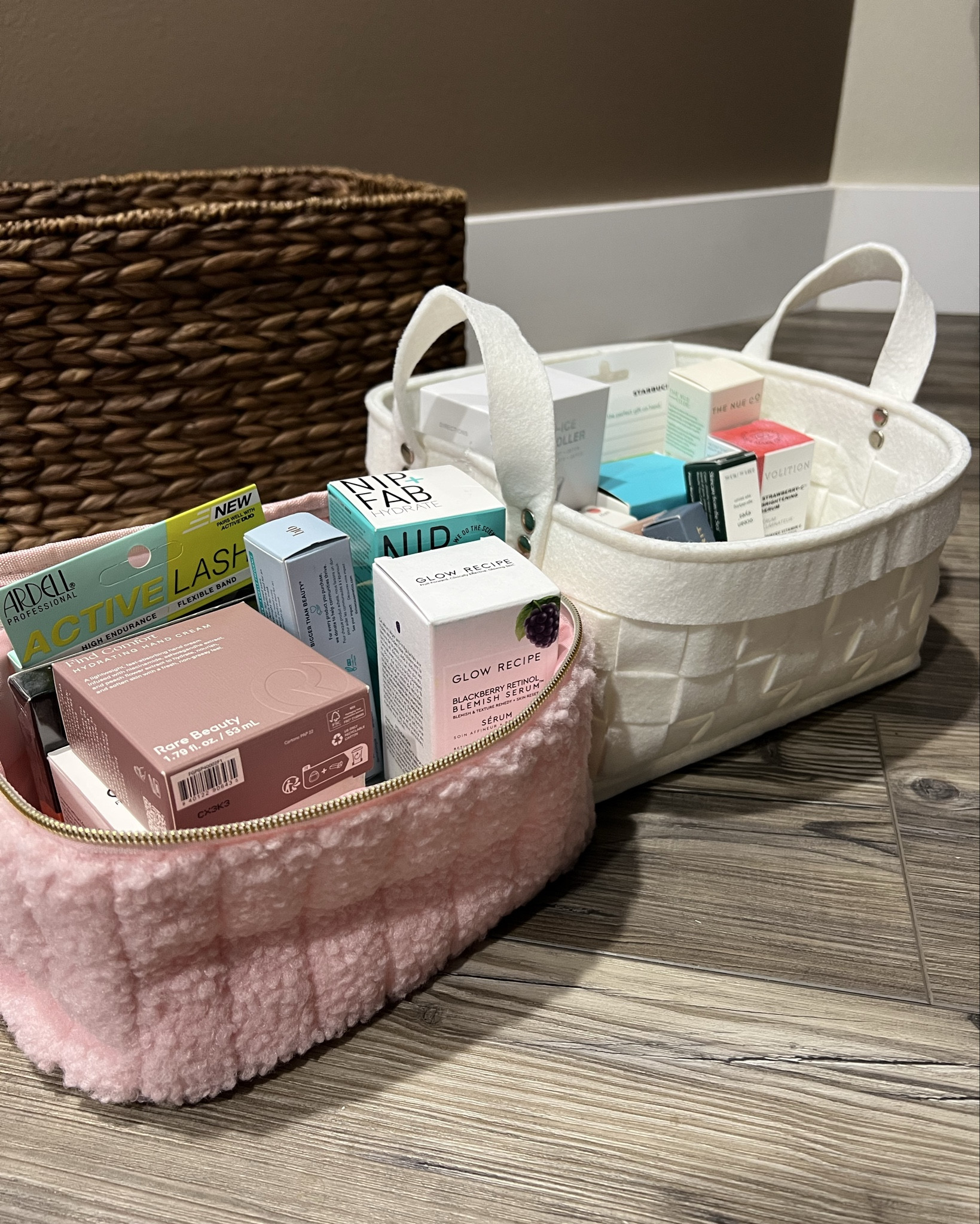 GIVEAWAY GOODIES 🎁✨

#LTKGiftGuide #LTKBeauty #LTKselfcare