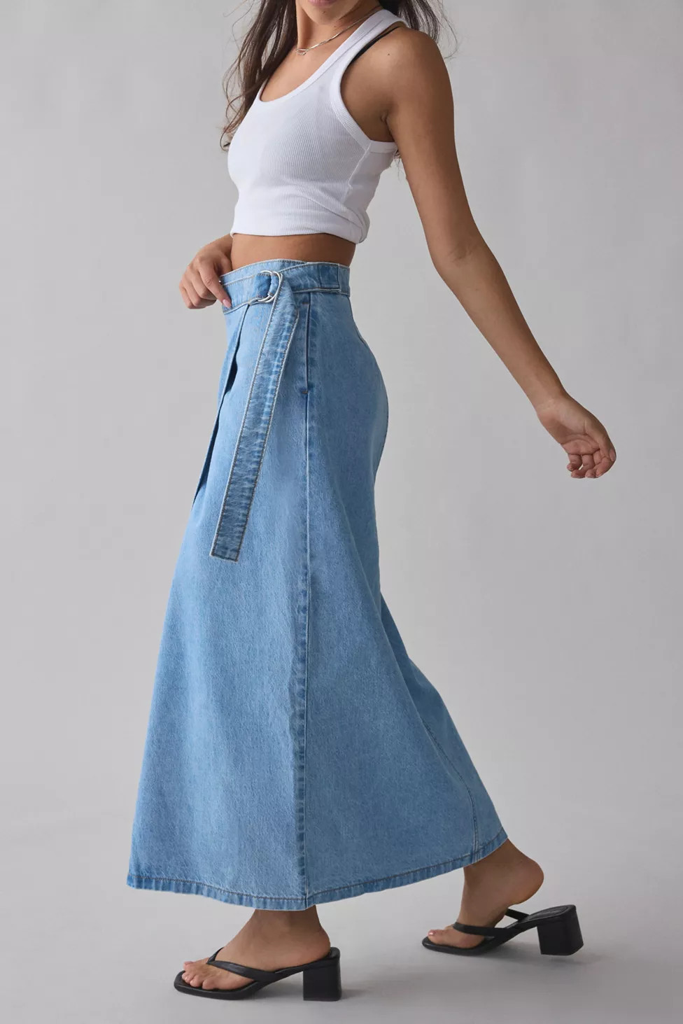 Levi's® Column Wrap Denim Midi Skirt | Urban Outfitters (US and RoW)