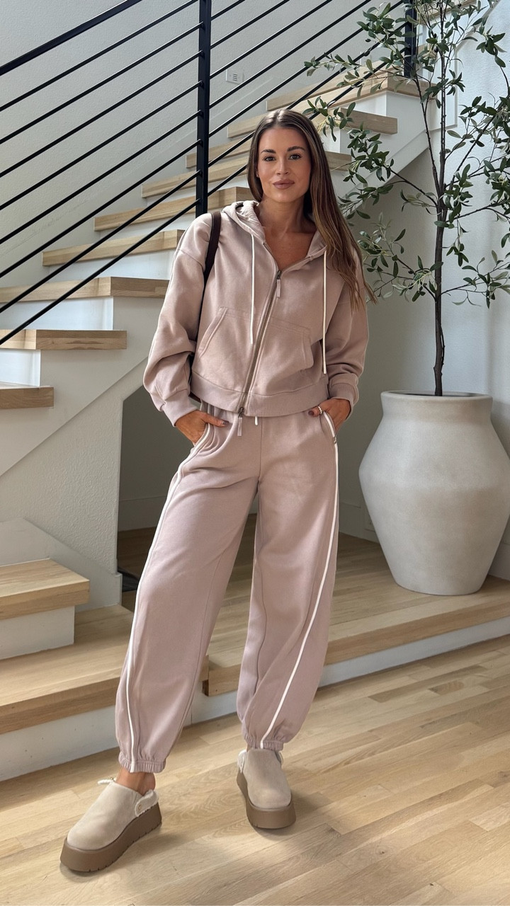 It’s sweat set season and this new one from Target is so good! I love the neutral color and the oversized fit. The pants kind of remind me of the barrel style! I’m wearing a small in both the top and bottoms.

I’m also loving these nude platform shoes. They are so soft!

Fall style
Fall outfits
Matching sets
Fall shoes
Fall bags
Target outfits
Ootd

#LTKFindsUnder100 #LTKActive #LTKStyleTip