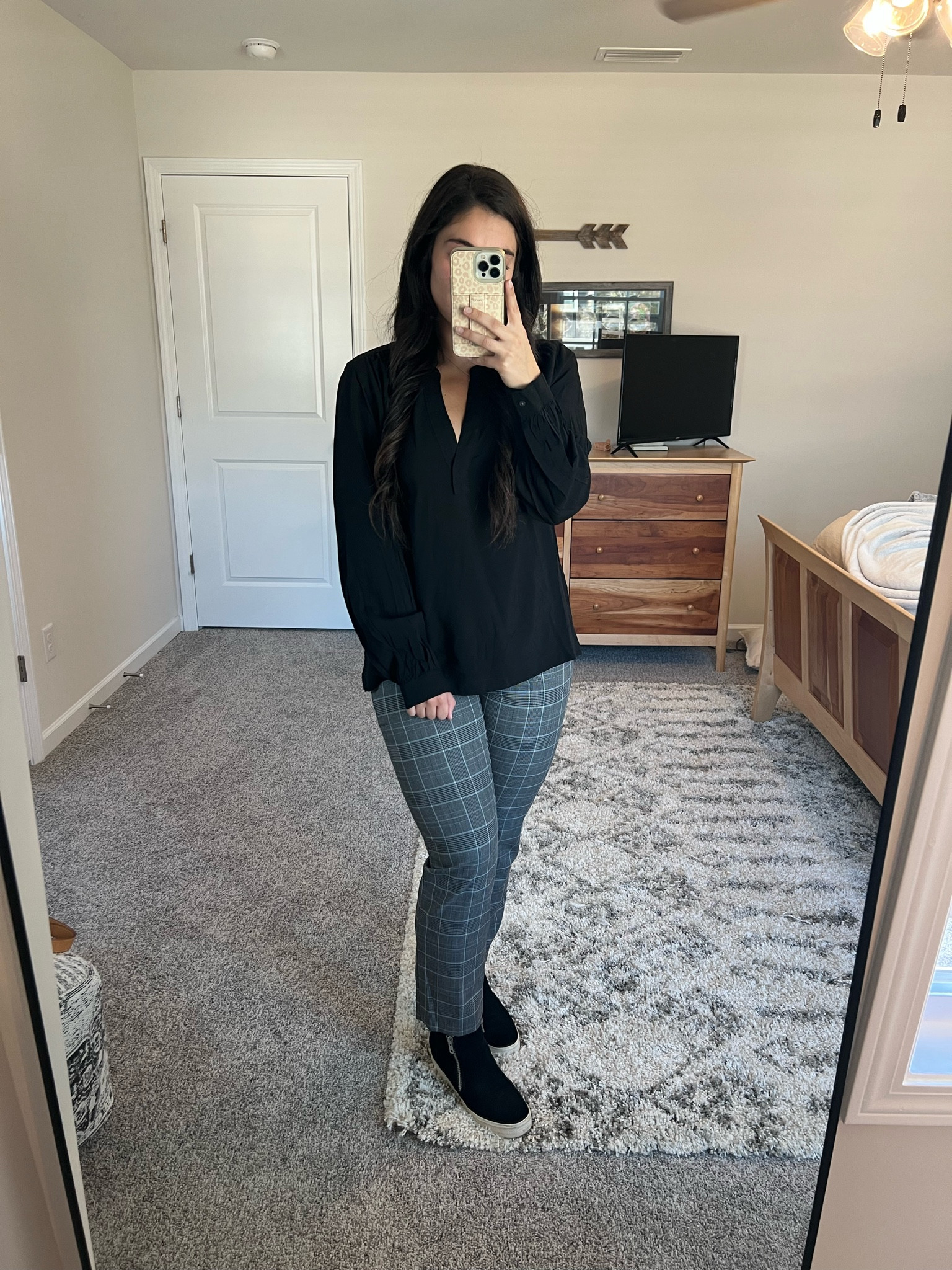 Workwear sale from Gap and Banana Republic, but found similars to link! 

Top - Medium 
Bottoms - 8 



#LTKworkwear