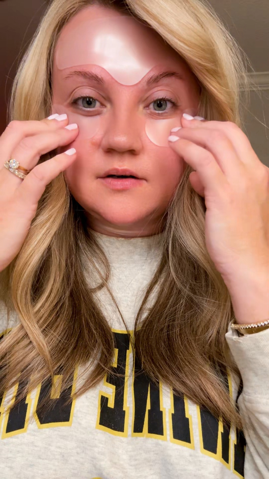 Gifts for her, gifts for you, gifts for anyone who is trying to push off those expensive Dysport visits or naturally reduce the appearance of fine lines. The Sio patches do work, but you have to use them consistently and it’s not a long term solve.

I also linked the silicone tape for scars that’s supposed to work the same way (but for less $$)

And I’m trying to get rid of a hormonal acne spot 😡 and only the best blemish patches will do!

#LTKVideo #LTKBeauty