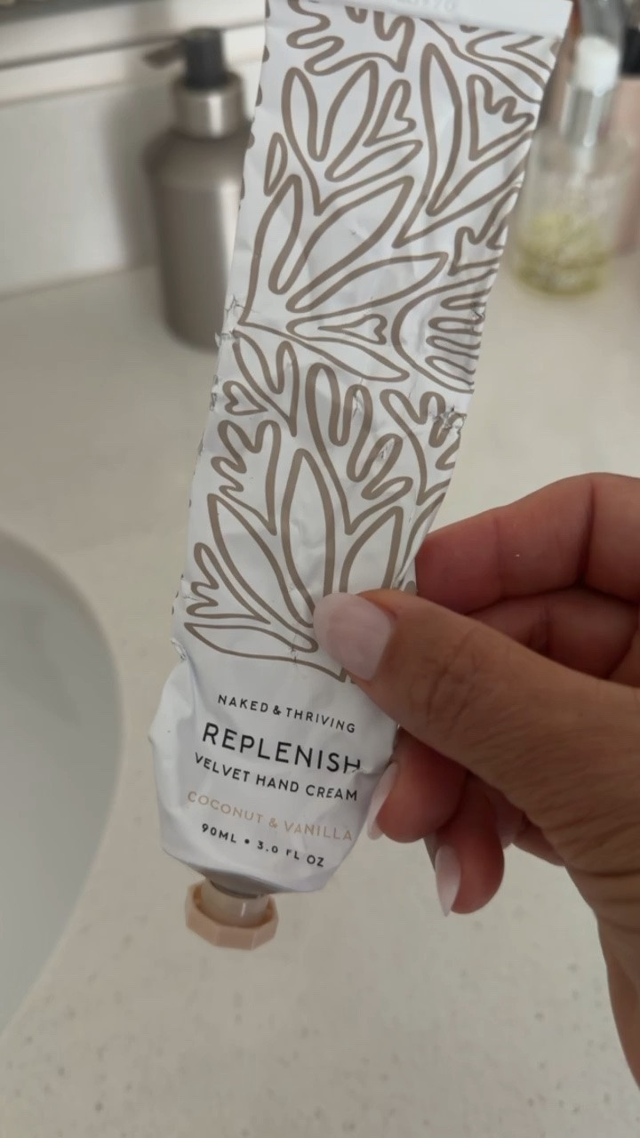 Kinda chic to share the products I actually finish & repurchase over products that just look pretty on the counter. 

A true use-it-to-the-last-drop product. 🤌🏼 This Velvet Hand Cream is a product I use and love—not just for my hands, but all over my body when my skin needs extra moisture.

The tube is officially FLAT, so you know I’m not exaggerating. 😂

Shop this longtime favorite on my LTK. 🤍

#NakedAndThriving #HandCream #BodyCare #CleanBeauty #BeautyFavorites

#LTKgrwm #LTKOver40 #LTKBeauty