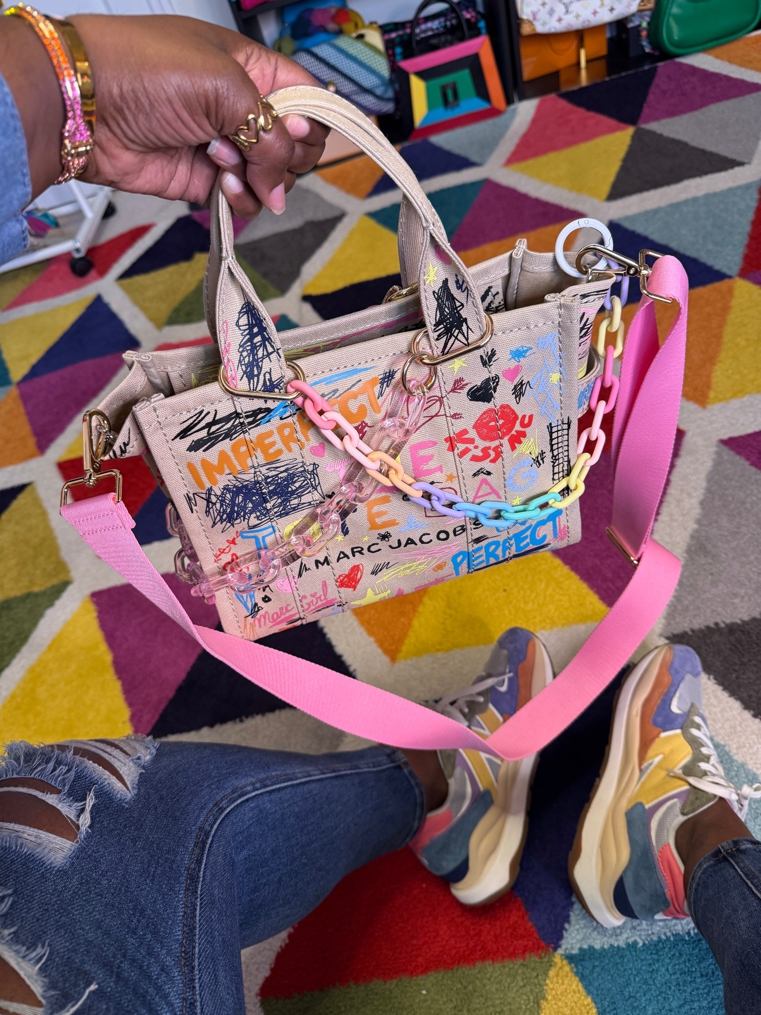 Marc Jacobs scribble tote! So fun ! #marcjacobs #thetotebag