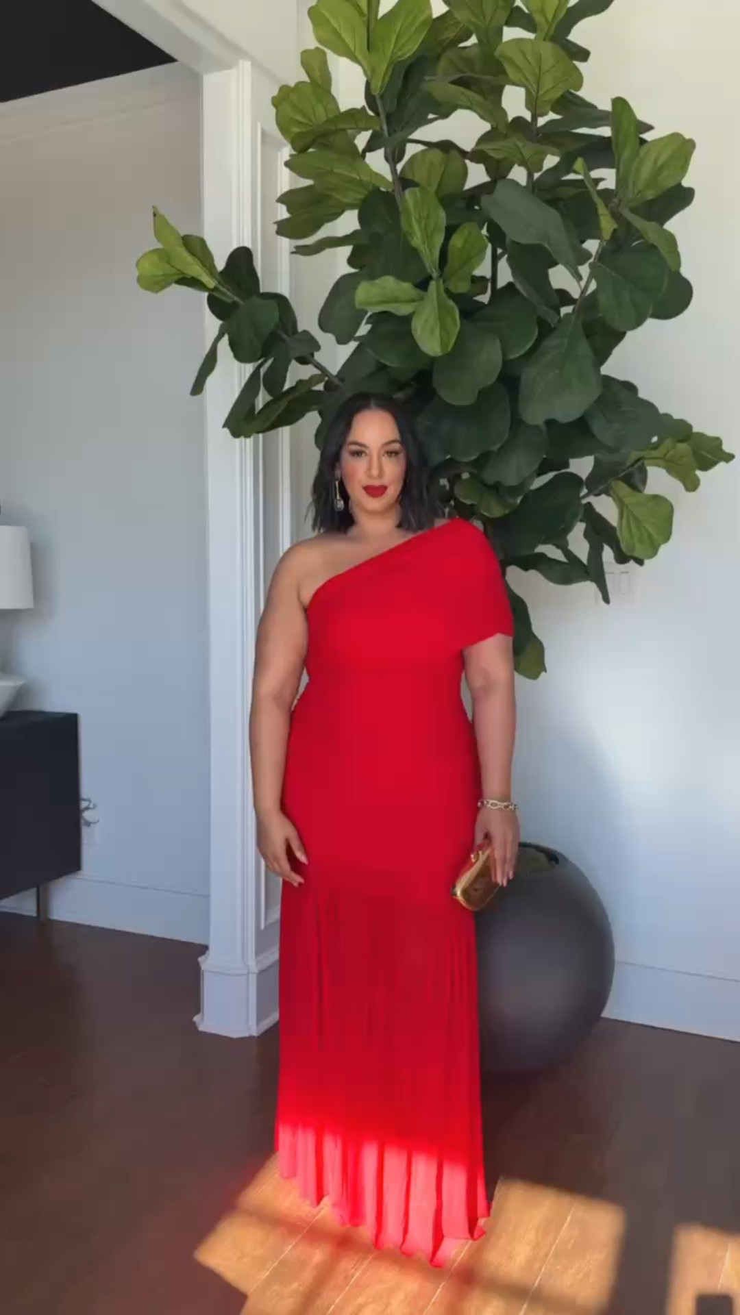 One dress, multiple ways ❤️

#LTKValentine #LTKootd #LTKMidsize