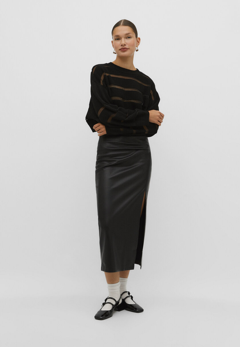 Leather effect midi skirt with gathering | Stradivarius (UK)