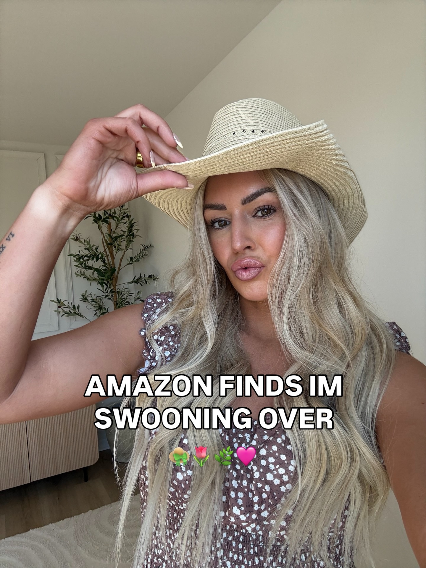 spring outfits that are bright, comfy and colorful! L!ke & Say “SPRING” for the direct links! 

#springmusthaves #springoutfit #momoutfit #springset #amazontopsellers