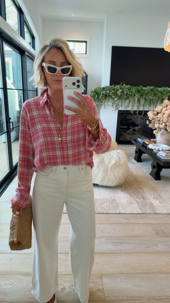 These gauzy plaid tops are so soft and comfy and this denim is such a good fit 😍 wearing a medium in top for oversized look and a 28 in denim (sized up)