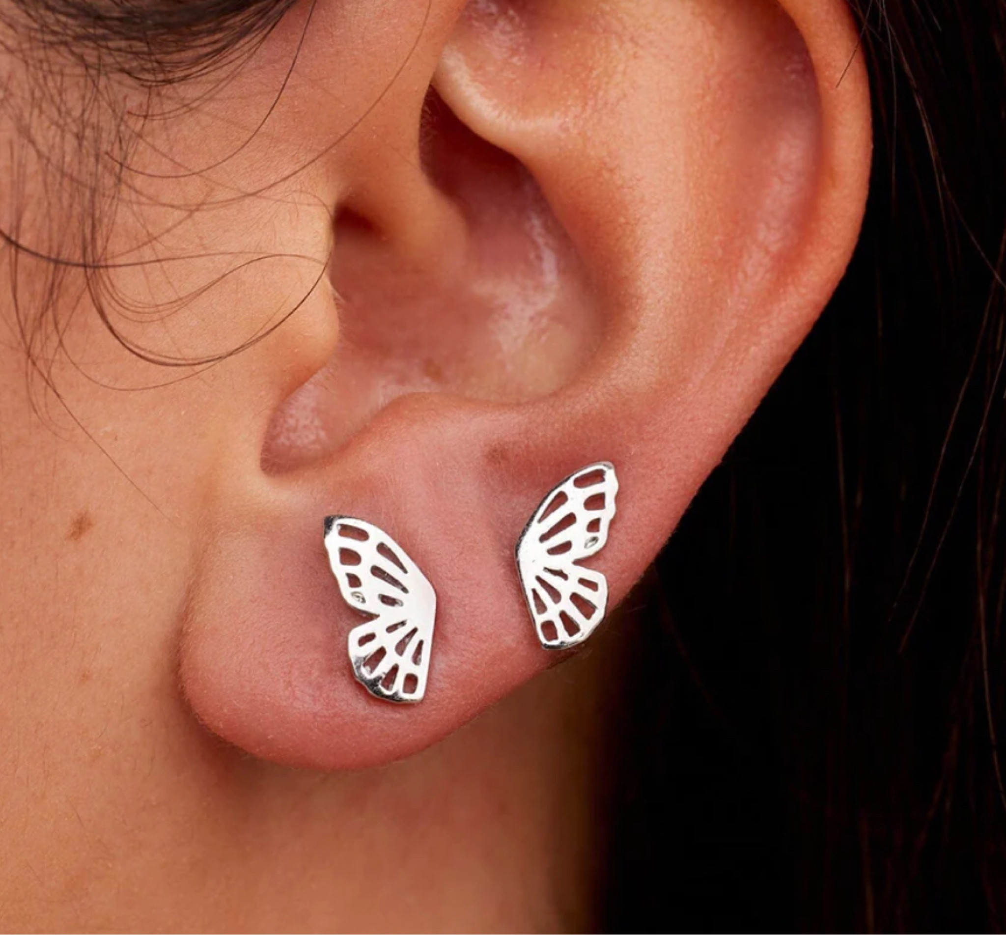 #mom #momgift #graduationgift #grads #giftsforher #butterfly #earrings #jewelry #butterflies #butterflywings #flyawayearrings

#LTKFind #LTKunder50 #LTKGiftGuide