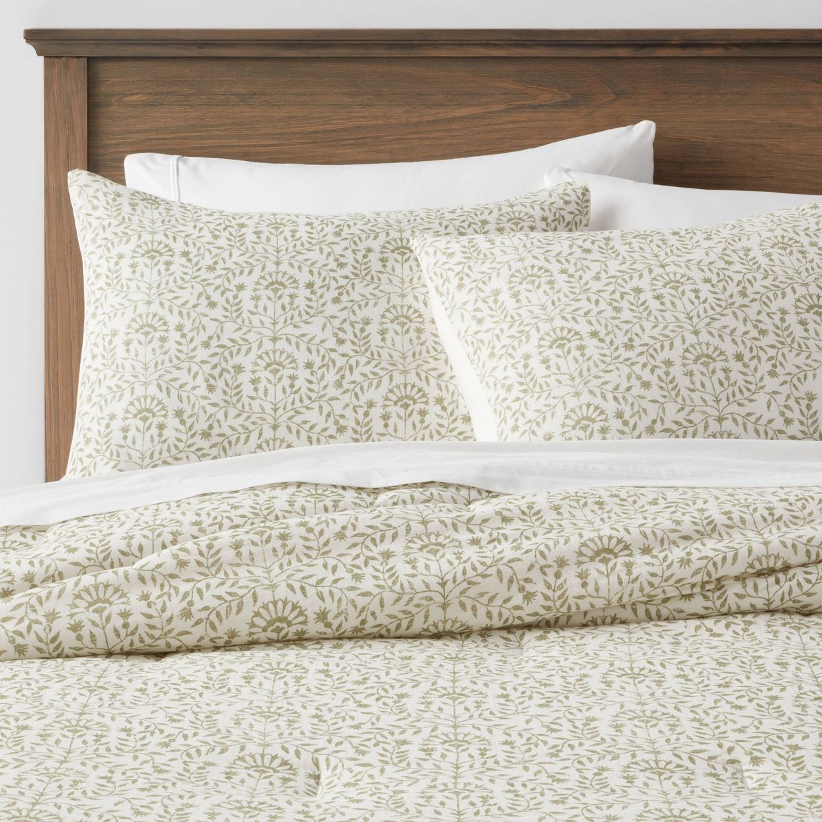 King Traditional Vine Printed Cotton Comforter & Sham Set Green - Threshold™ | Target