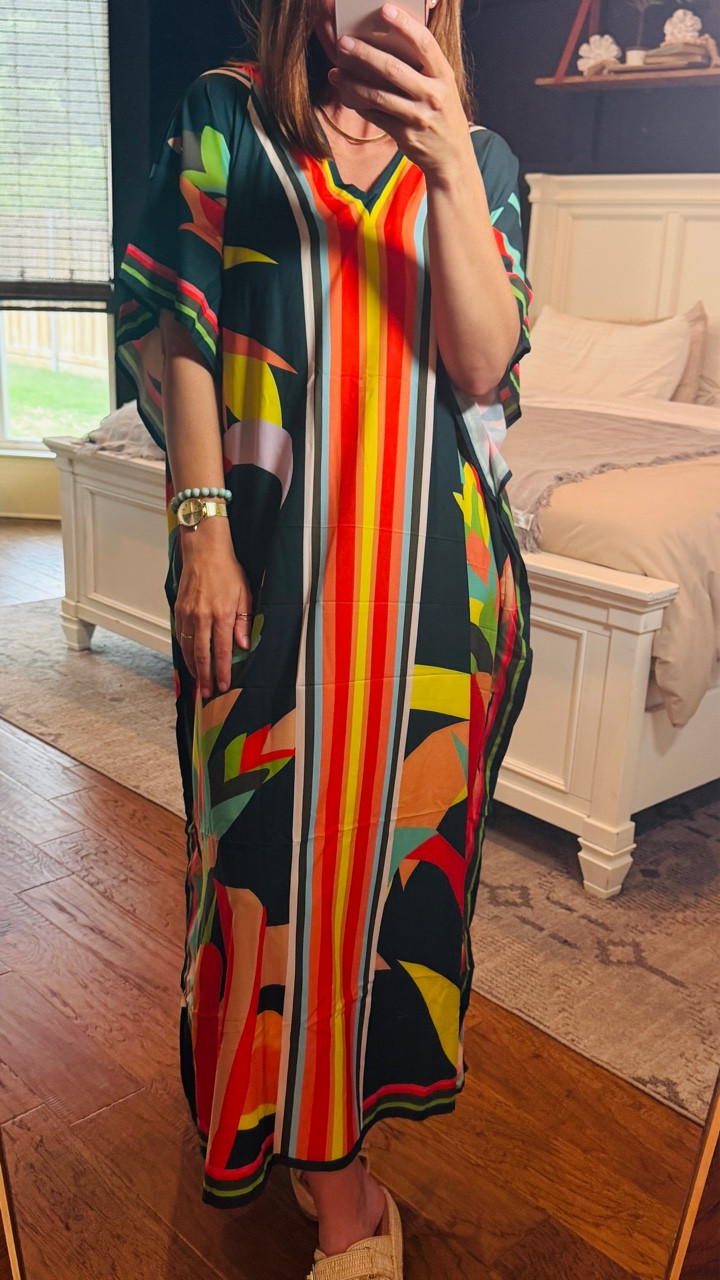 Showing up to bunco like I have my life together… in a kaftan that feels like pajamas 😂
Comfy, flowy, and dangerously close to becoming my new personality. 

#LTKmomlife