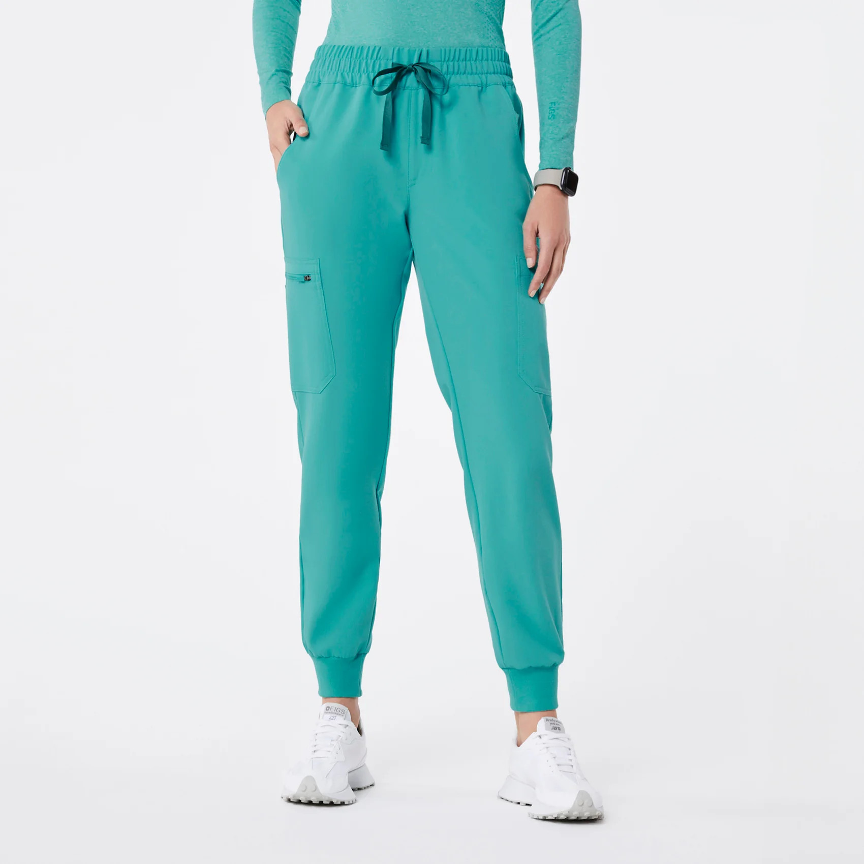 Women’s Uman Relaxed Jogger Scrub Pants - Oasis · FIGS | FIGS