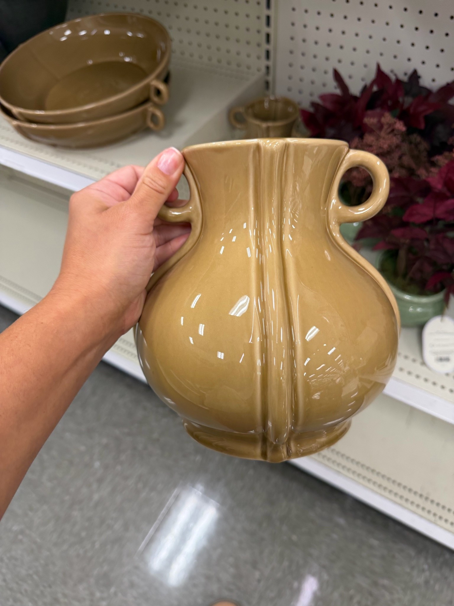 Love the color and glaze finish on this vase
#target #homedecor #falldecor

#LTKHome #LTKSeasonal
