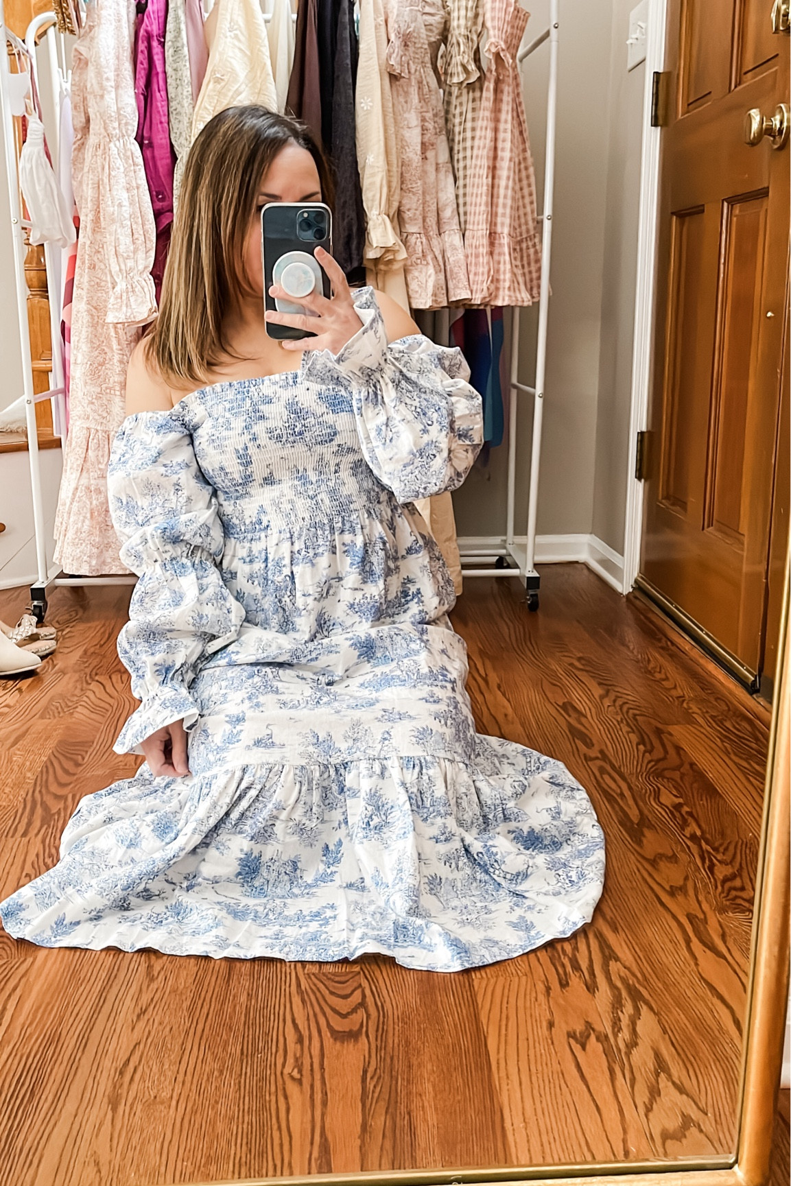 I have a few tests I do when working with clients to choose the outfits for a family Photoshoot, and this is one of them. The “sit test”. When you are at your Photoshoot you’ll be moving around and sitting for poses so it’s good to see how your dress works for sitting shots. And this dress passed the test. It’s long enough to cover your legs pretty well and falls nicely, it’s comfortable and flattering and works for baby bumps too! A keeper! 😍

#LTKover40 #LTKstyletip #LTKbump