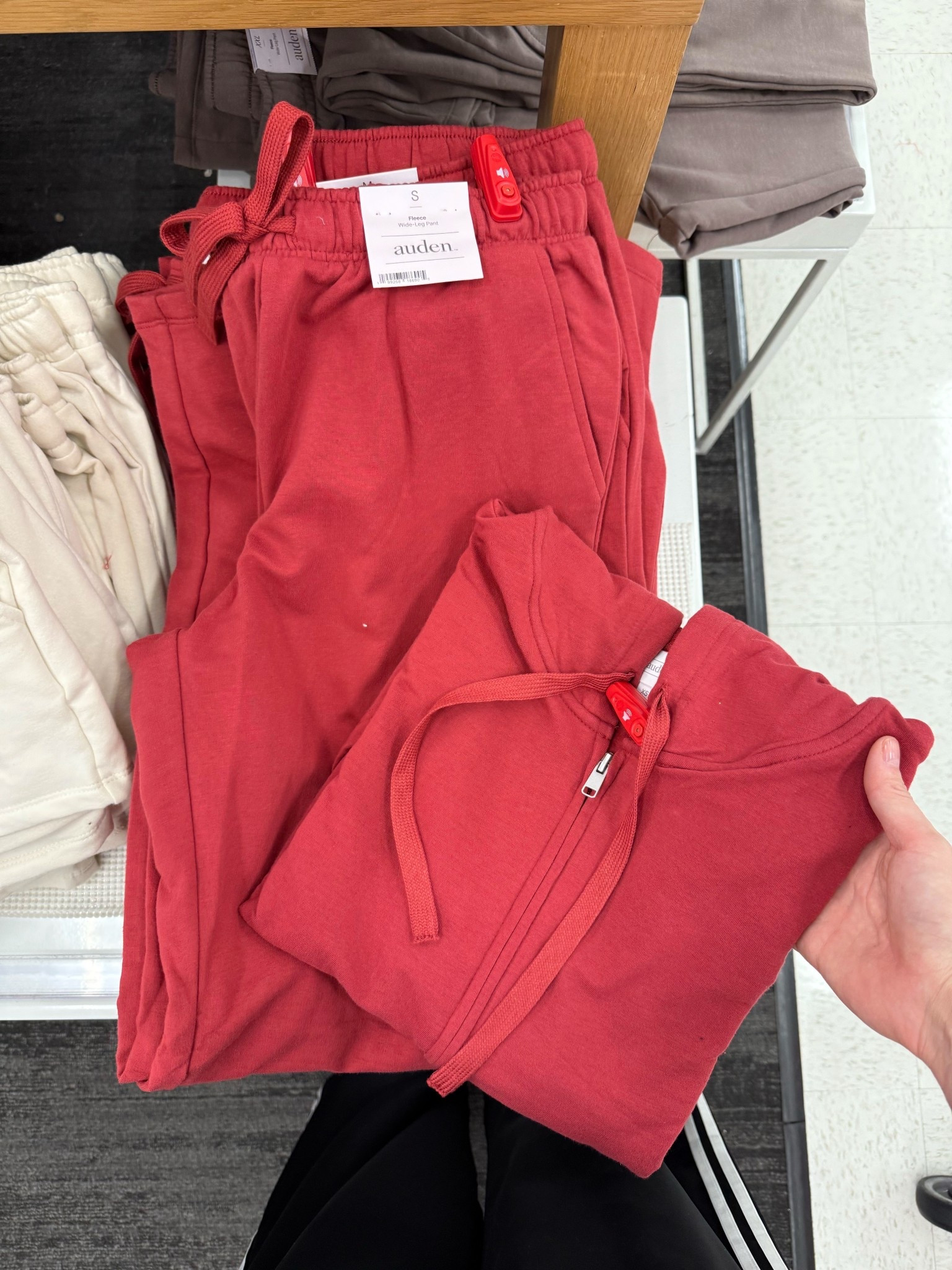 New color of the coziest set 

#LTKFindsUnder50 #LTKSeasonal #LTKStyleTip