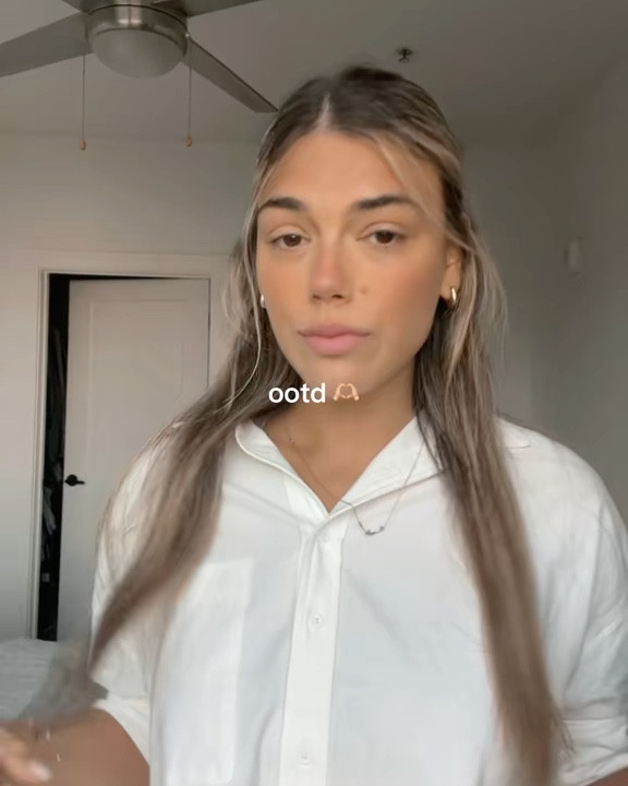 love this top!! and these jeans are selling out! 

#LTKSeasonal #LTKStyleTip #LTKWorkwear