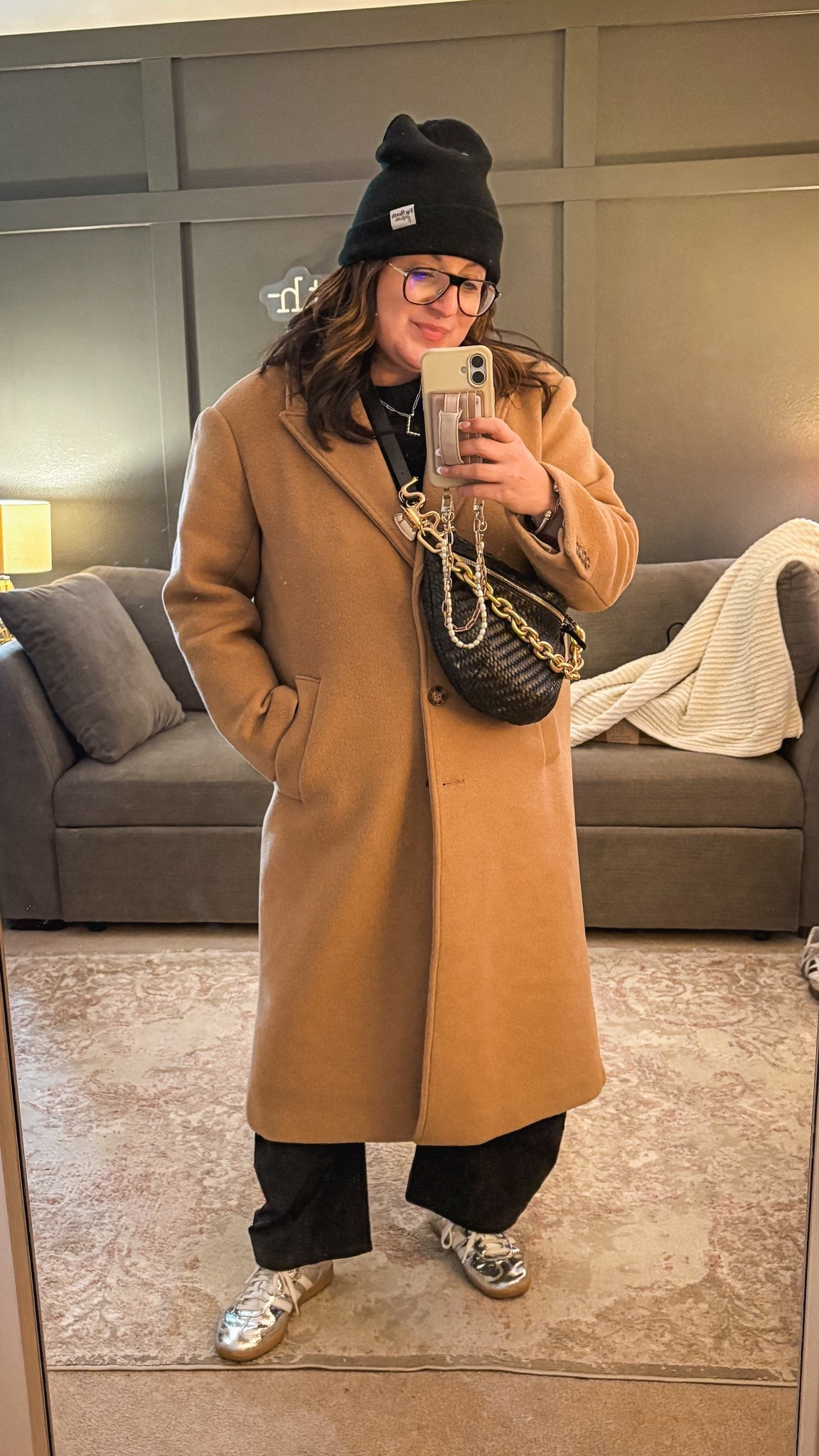 A&F wool coat (XL)
Clare V bag



#LTKMidsize #LTKOver40 #LTKSeasonal