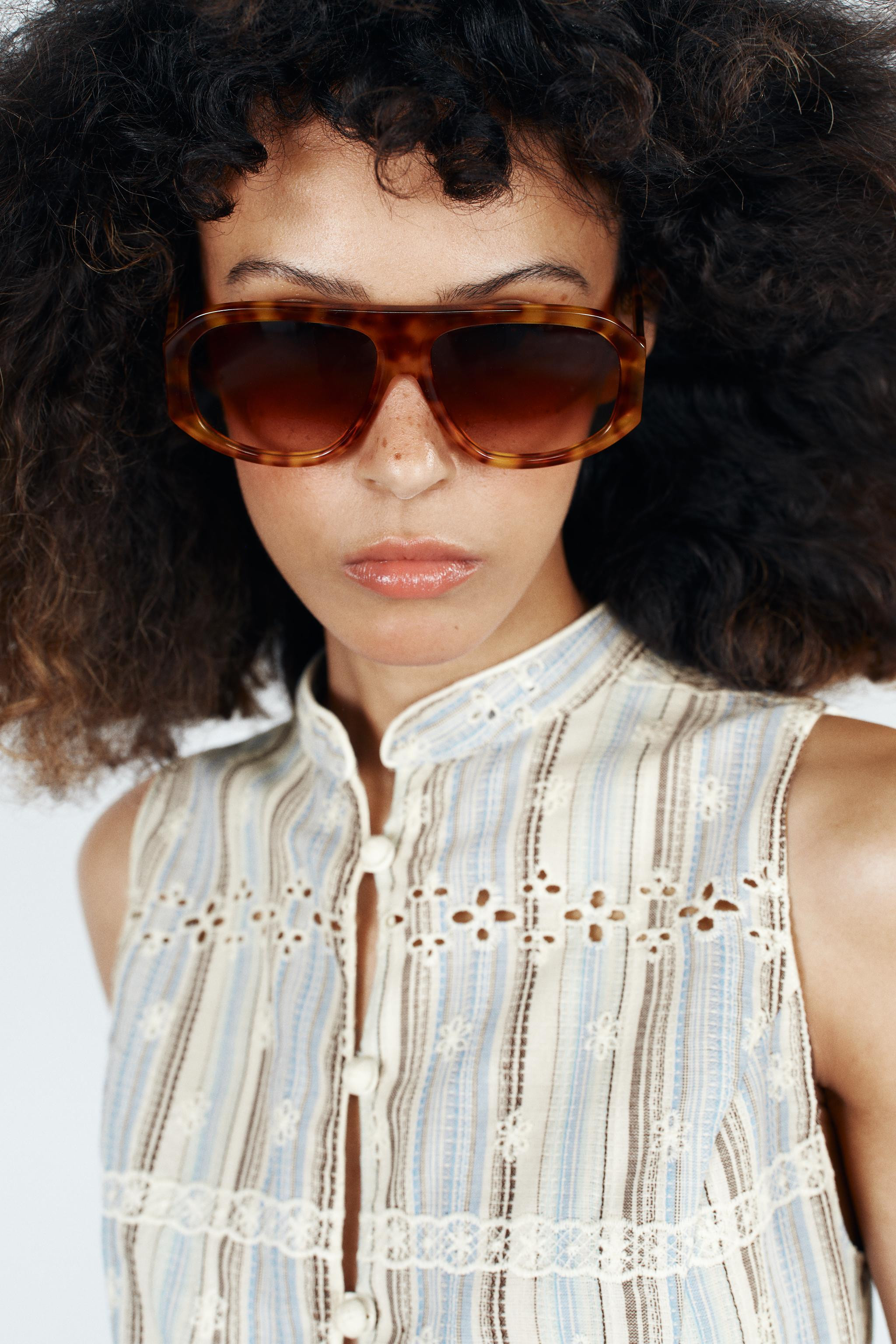 STRIPED EMBROIDERED TOP | Zara Canada