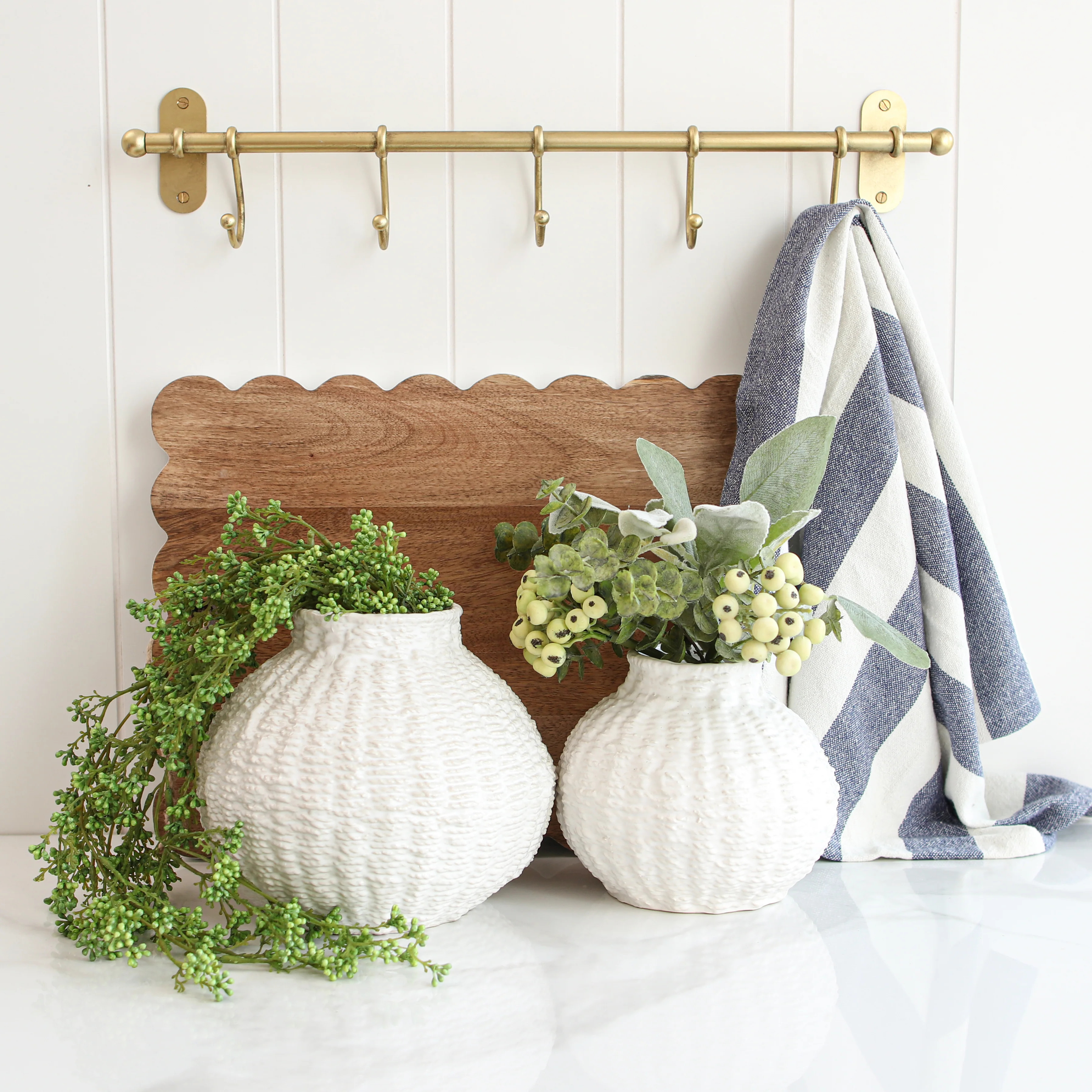 32” Green Berry Hanging Vine | Interior Delights