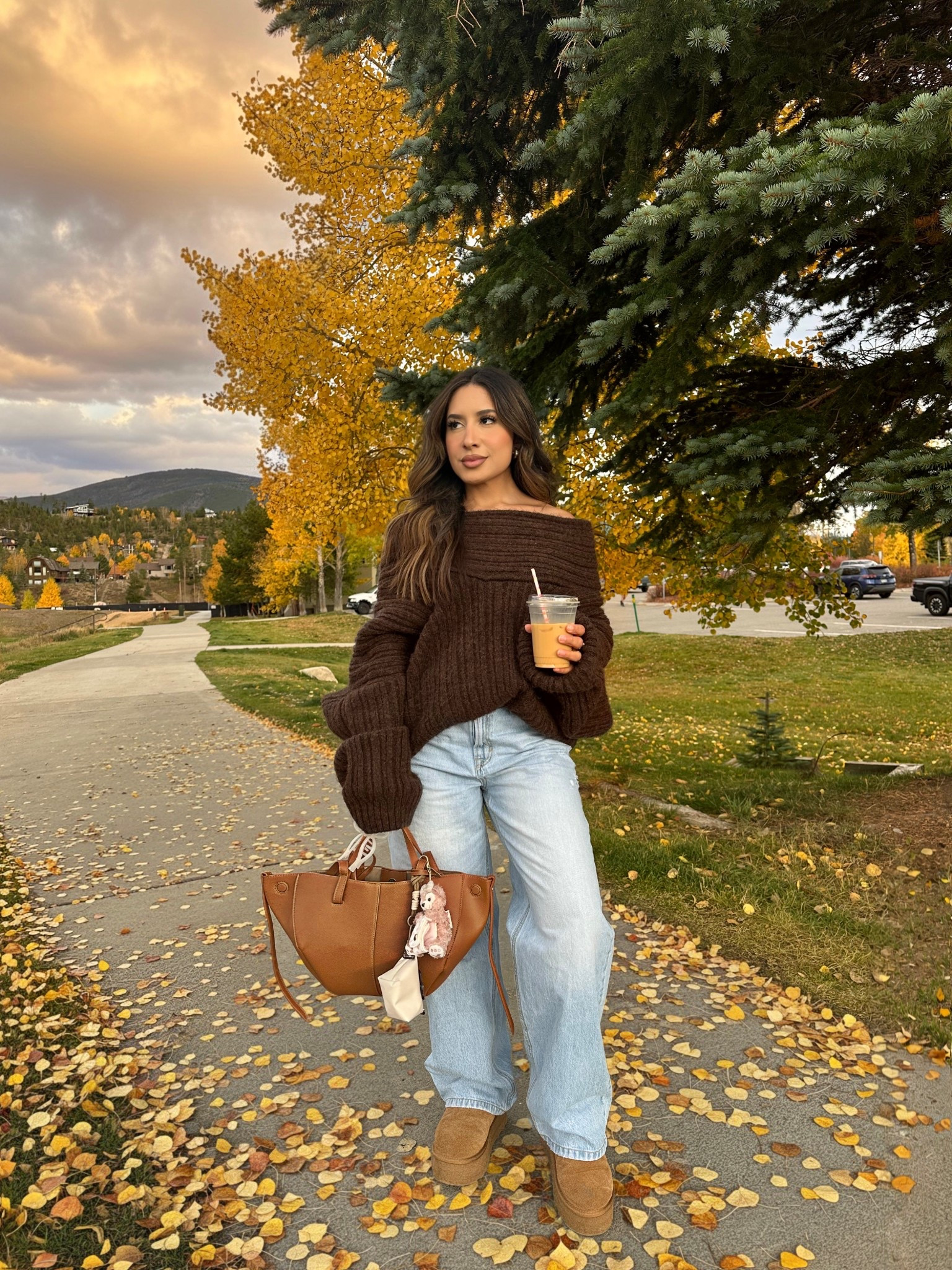 Cozy fall vibes🤎🍂☕️☁️

#LTKBeauty #LTKItBag #LTKStyleTip