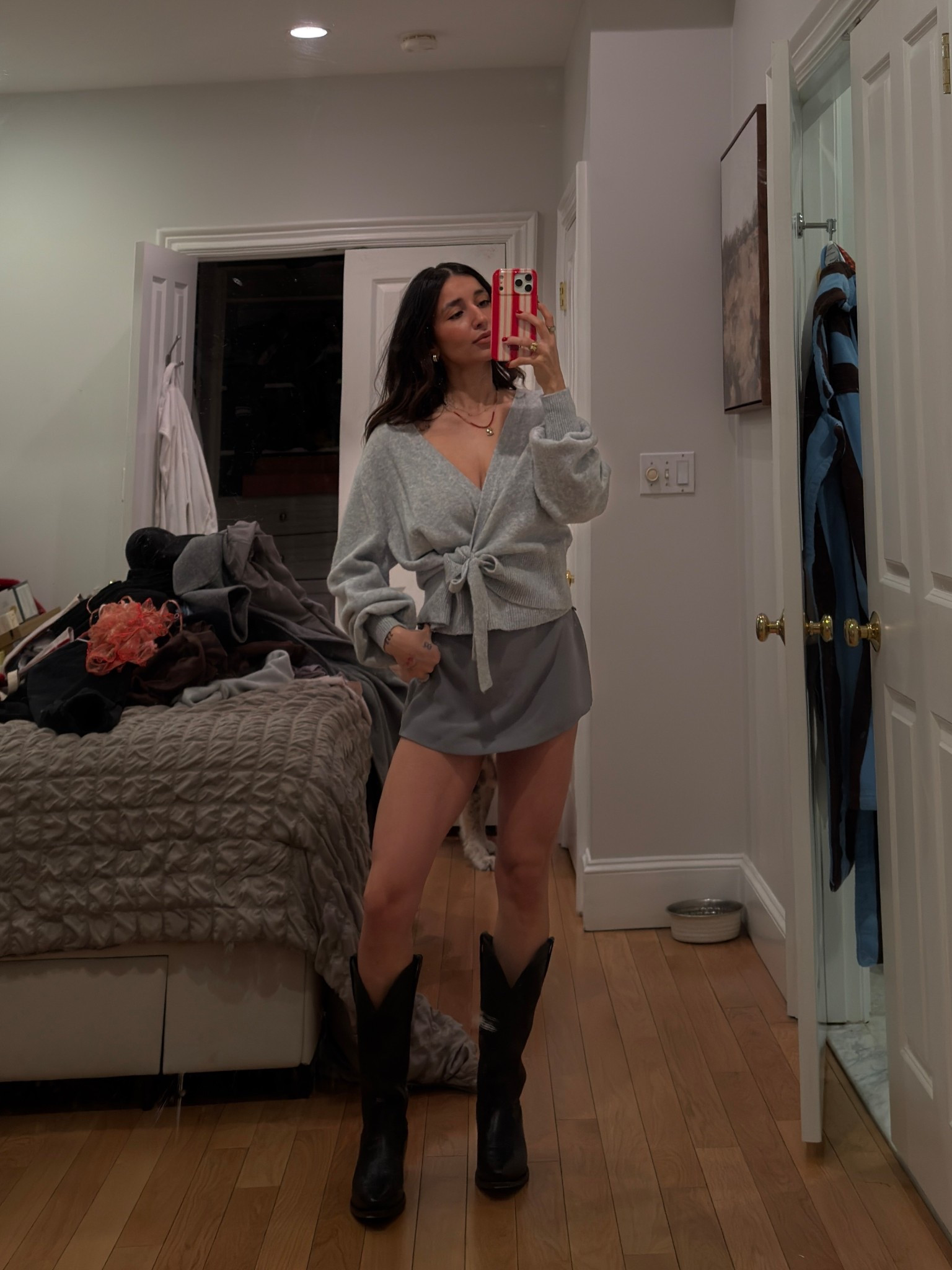 Gray outfit from @Aritzia and @Tecovas outfit perfect for date night or brunch with the girls 

#LTKootd #LTKmomlife #LTKNYFW