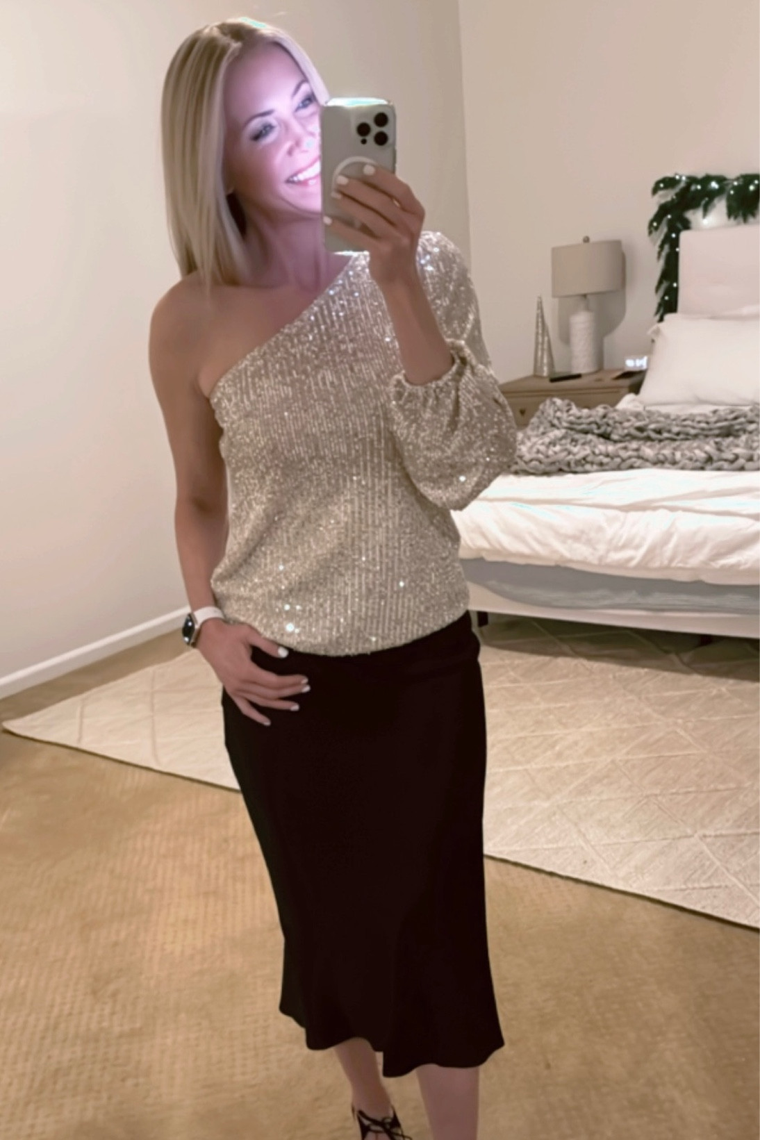 Have been really into the sparkle this year … so not like Sam! 😆 Love this bodysuit that goes with a skirt or jeans! So pretty and flattering!

#LTKHoliday #LTKparties #LTKSeasonal