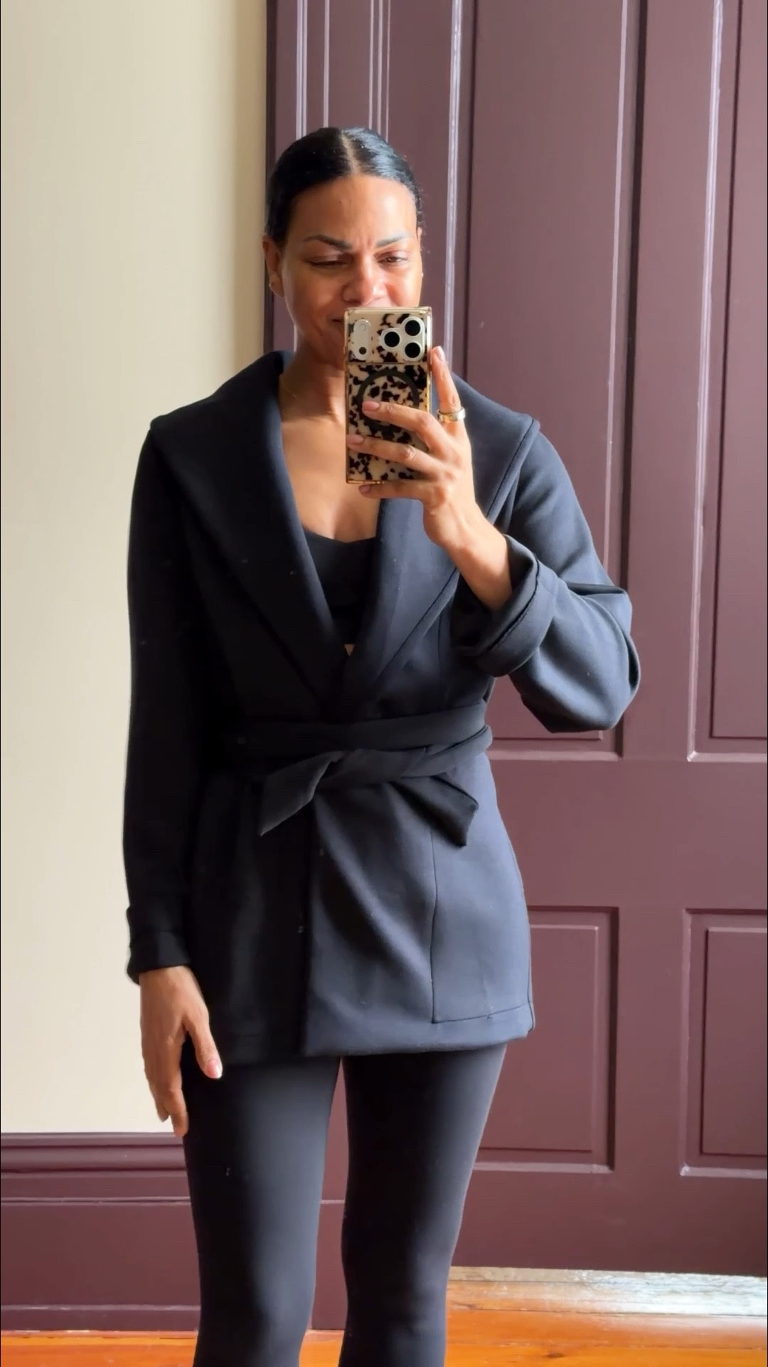 Some of you were asking about this wrap it’s Spanx! Use code ANNAGXSPANX for 15% off your first order! It’s so versatile and SO soft! 



#LTKSaleAlert #LTKOver40 #LTKActive