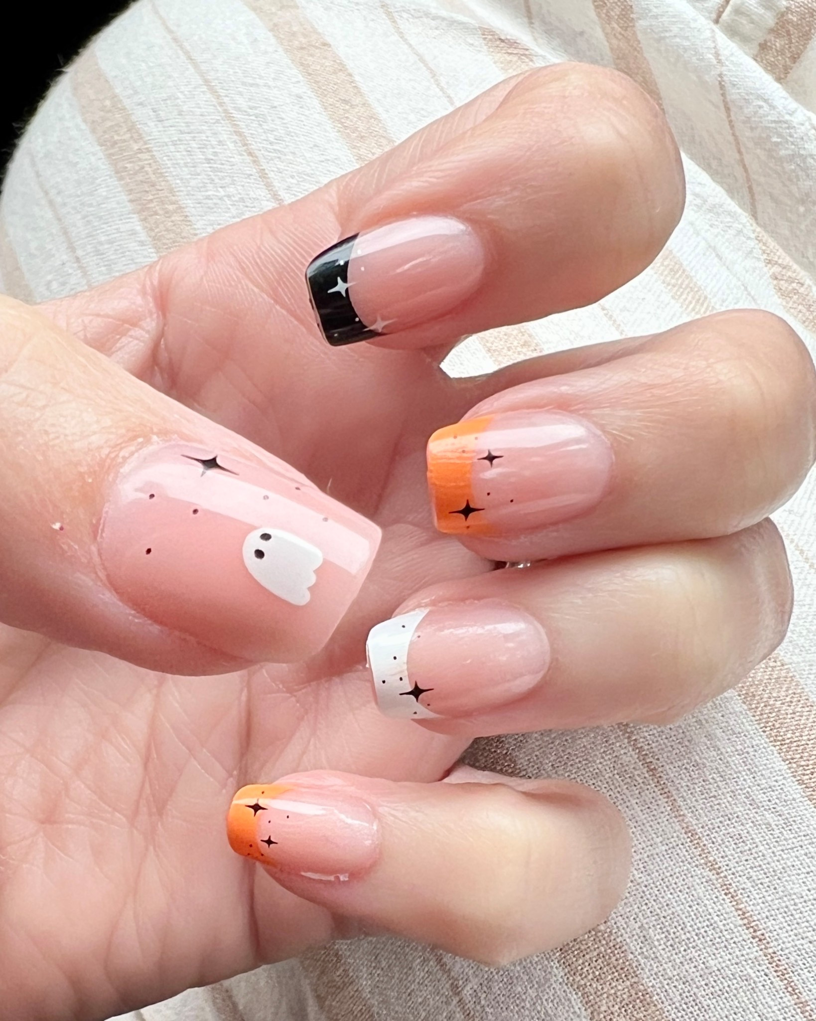 👻 🧡🖤 Halloween themed press- ons! Love the squoval shape #nails  

#LTKHalloween #LTKBeauty