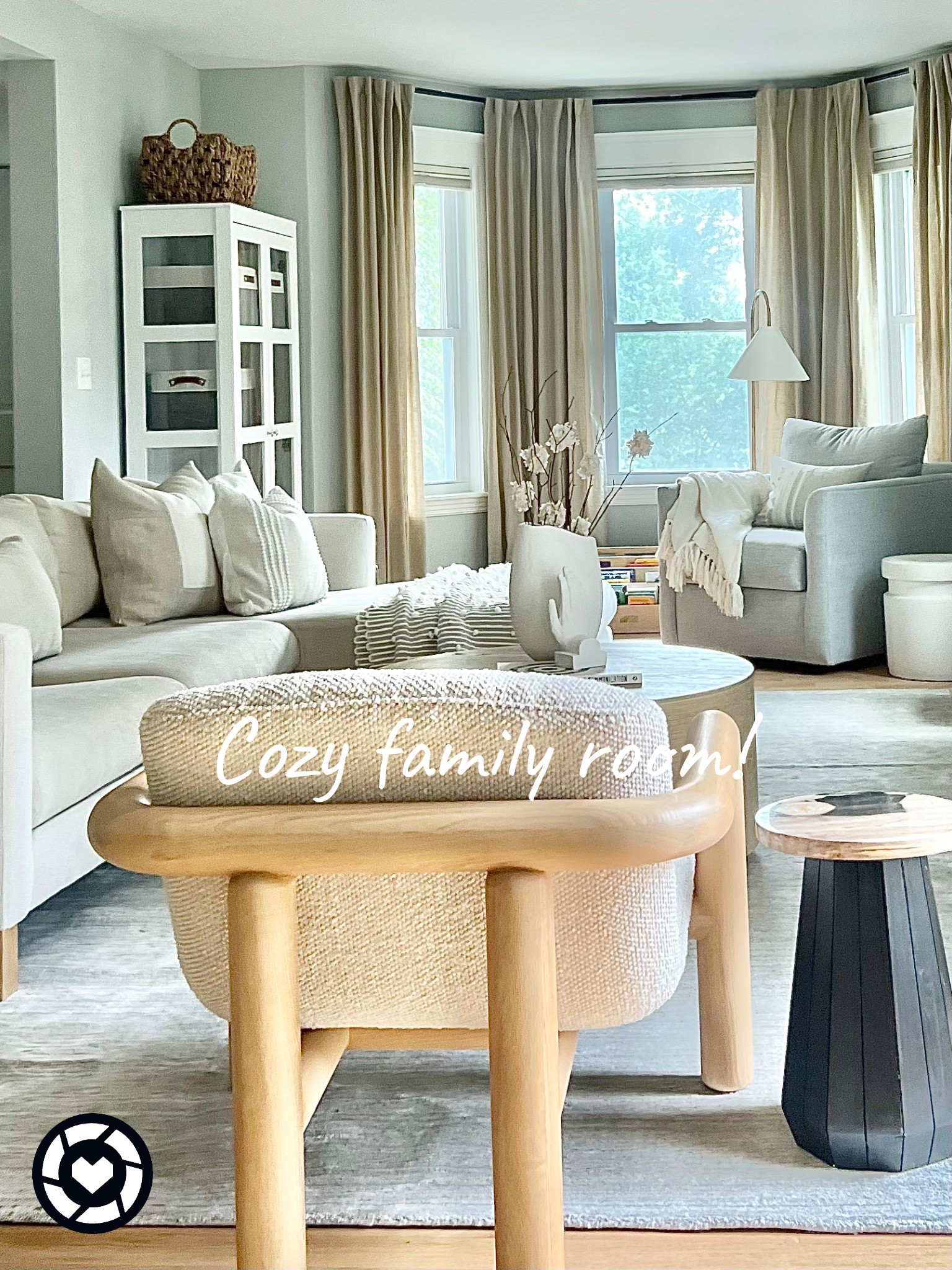 How can you create an organic modern design in your home? Organic modern design is a captivating blend of minimalism, bohemian style, and modern aesthetics. It emphasizes bringing the outdoors in by incorporating natural materials and organic elements into your furniture and decor.
To achieve an organic modern design, maintain a simple and clean aesthetic. Begin with sleek furniture and gradually add your layers of decor💕

#LTKStyleTip #LTKSaleAlert #LTKHome