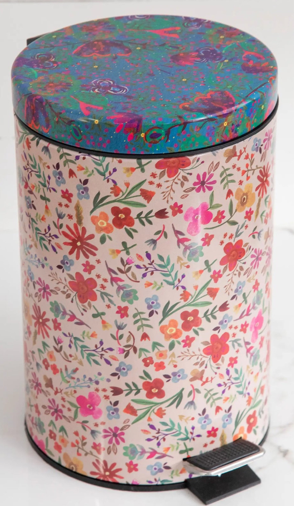 🗑️ Transform your space with our chic boho, hippie, floral garbage can with a lid from Natural Life. 

🌸 A stylish solution for busy moms in their 40s who believe in keeping life beautifully organized. 

#BohoMoms #OrganizedLiving #NaturalLife #HippieStyle

#LTKGiftGuide #LTKCyberWeek #LTKHolidaySale