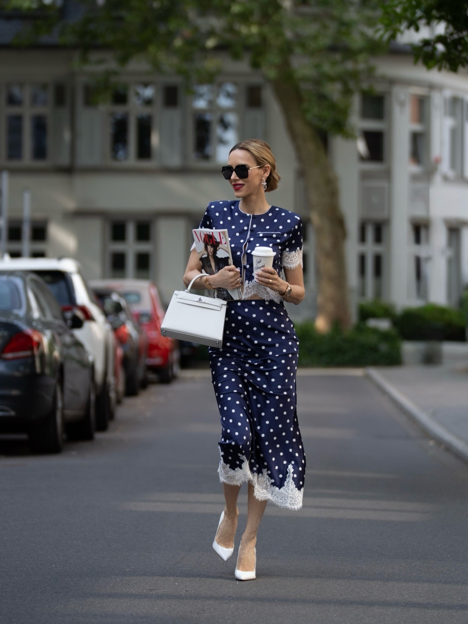 Polka dots, coffee & the best magazine.

#LTKworkwear #LTKsummer #LTKkleider