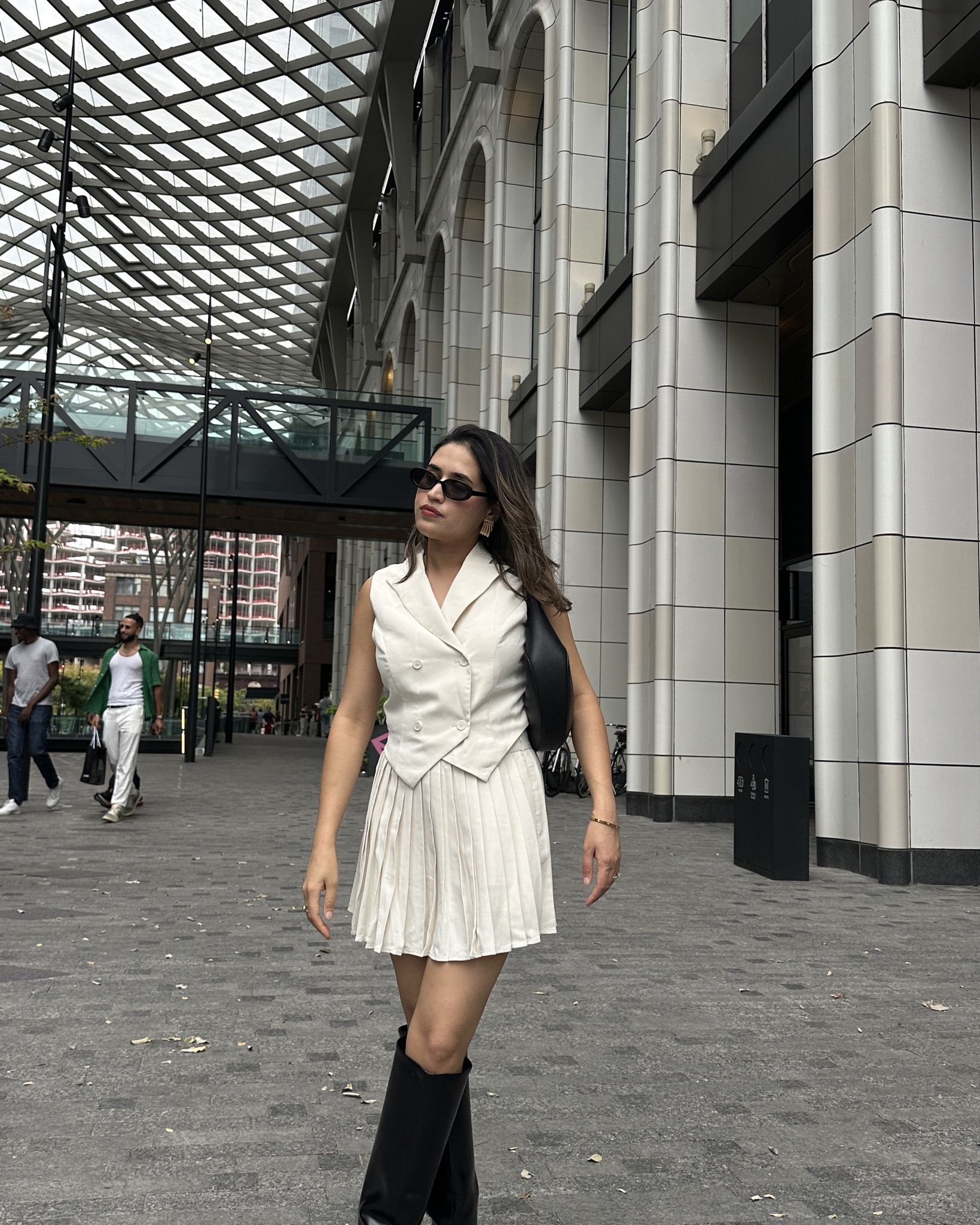 Perfect cord set for your travel diaries ♥️

#LTKsale #LTKcanada #LTKtravel