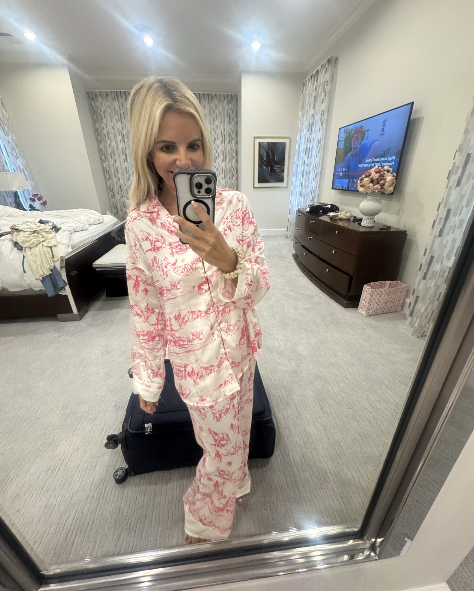 New favorite pajamas💕

Amazon fashion, pajamas, sleep, sleepwear, affordable fashion, travel, gifts for her, pjs


#LTKGiftGuide #LTKSummerEdit #LTKFindsUnder50