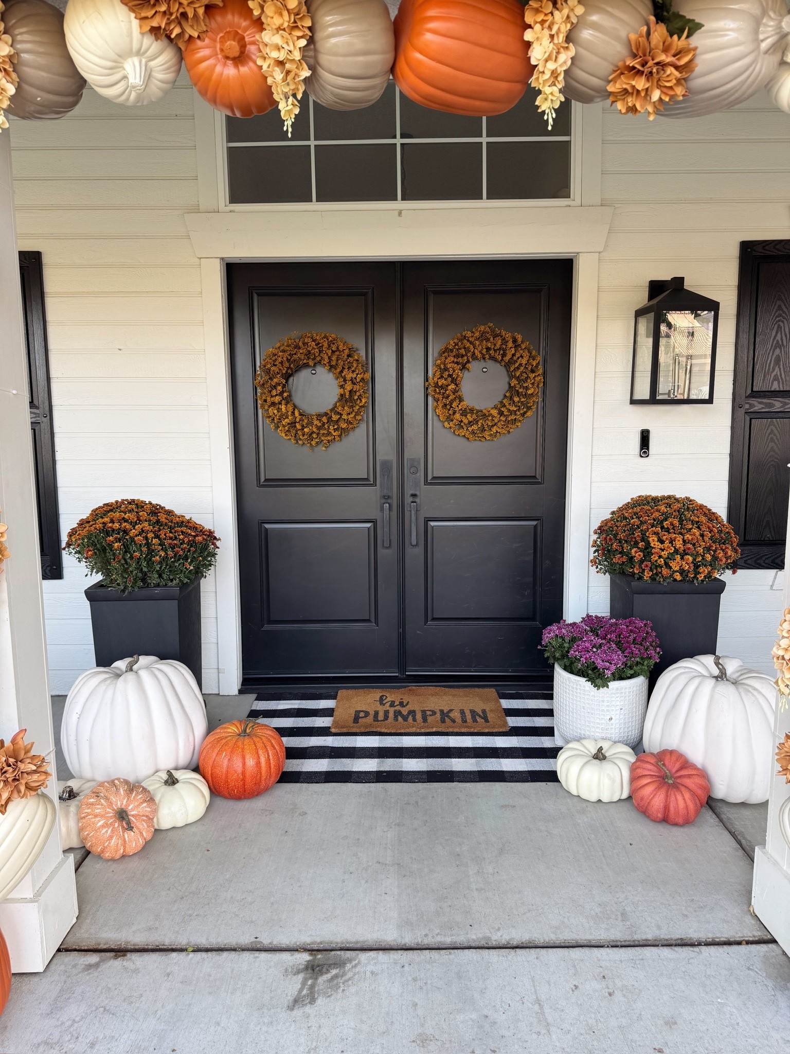 Fall Front Porch Decorations🍂🎃 // some of my original items are out of stock, linked similar!

I am in love with my front porch decor this season! 

home, home decor, home finds, front porch, front porch decor, front porch finds, fall, fall home, fall home styling, Britt Horton, mom of 3, California

#LTKFindsUnder50 #LTKFindsUnder100 #LTKHome