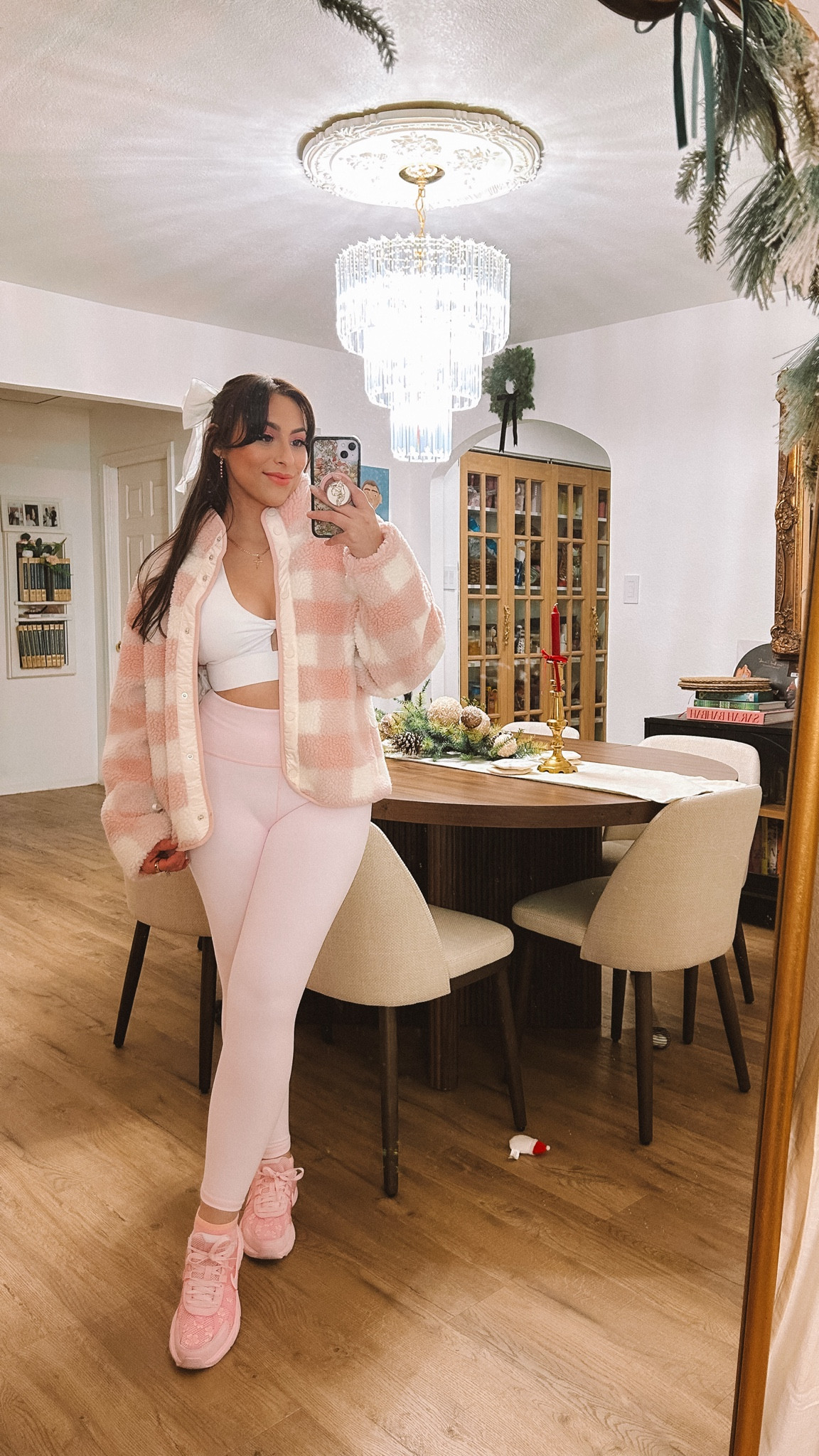 I now own my favorite teddy jacket from @fabletics in pink! 🧸💗✨ It matches perfectly with my baby pink leggings and white sports bra 🤩 
#fableticspartner 


#LTKootd #LTKdayinmylife #LTKActive