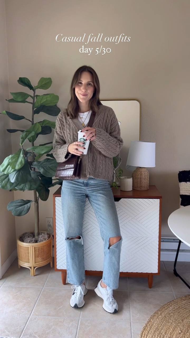 Casual fall outfits 5/30🍂 a cozy cardigan and one of my favorite pairs of denim for a rainy day of errands.

SIZING: 
Sweater - small
Tee - xs
Jeans - size 25

Abercrombie style / 30 days of outfits / cable knit cardigan / new balance sneakers / express denim



#LTKstyletip #LTKfindsunder100 #LTKSeasonal