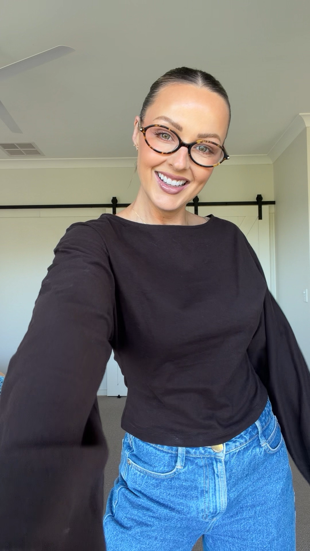 Easy throw on and run out the house busy mum kinda outfit 😜

#LTKaustralia #LTKjeans #LTKpetite