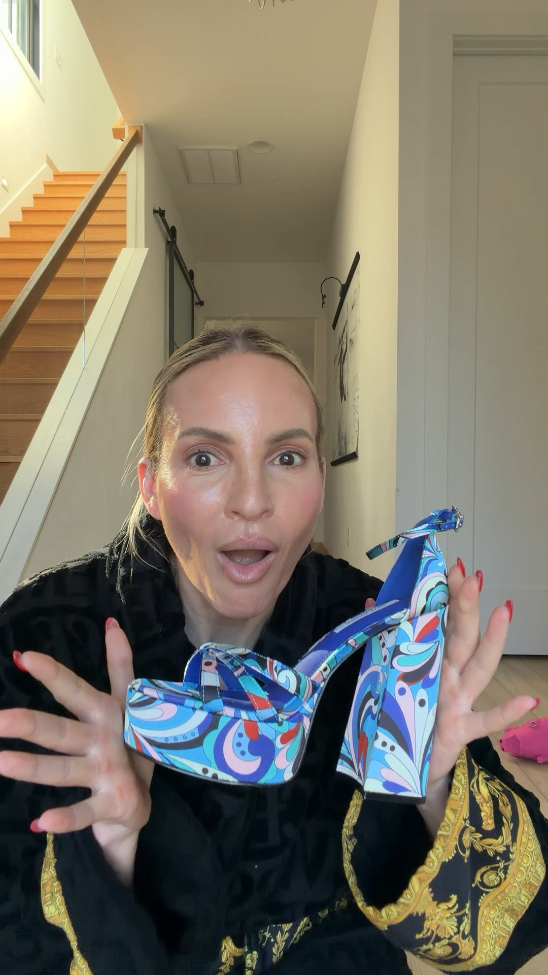 Omgggggggg don’t these look like pucci?!?!￼


@Steve Madden US 

#LTKSwim #LTKTravel #LTKOver40