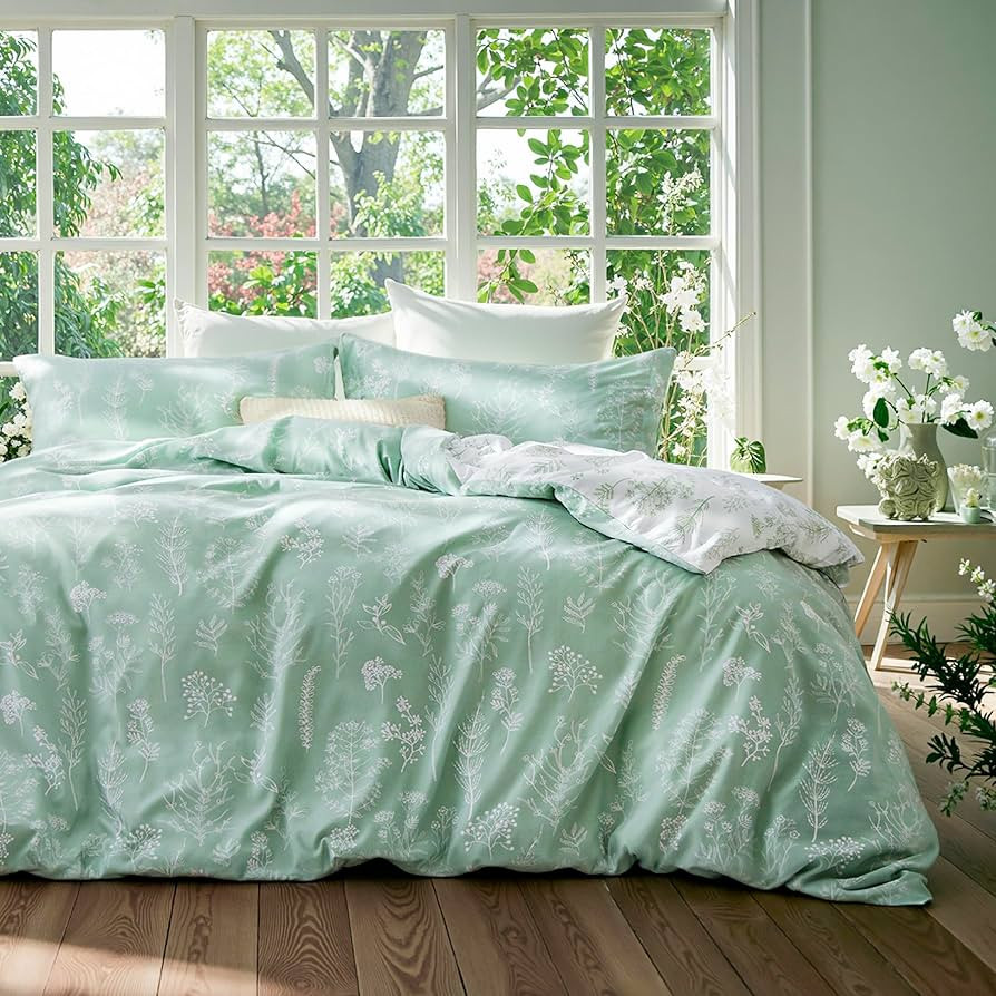 Bedsure Duvet Cover King Size - Reversible Floral Duvet Cover Set with Zipper Closure, Green Bedd... | Amazon (US)