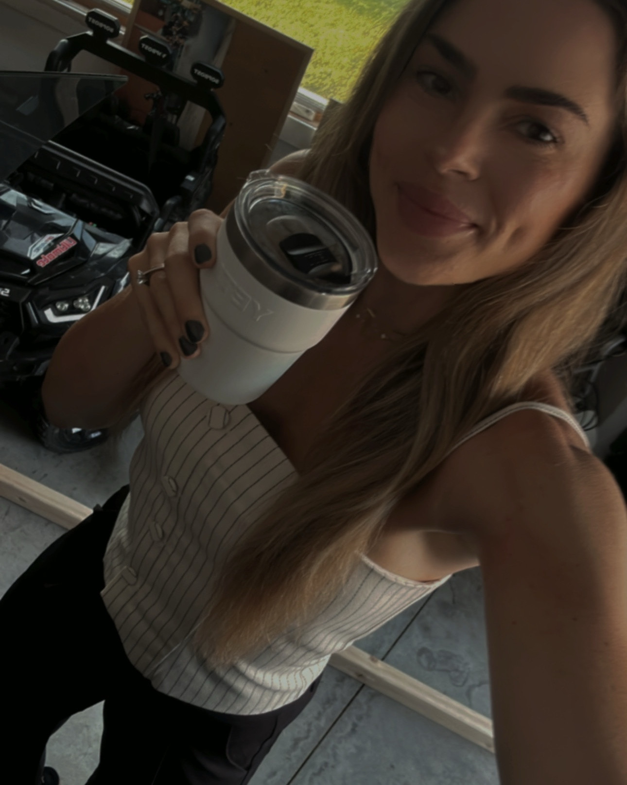 When your outfit says ‘I’m here to handle business’ but your comfort says ‘we’re not suffering for the fit.👏🖤
Comfy, polished, and LTK-linked for the boss babes who want both.”
#LTKWorkwear #ChicAndComfy #BusinessCasualStyle #WorkwearInspo #MomInTheOffice #StyleMeProfessionally #OOTD


#LTKWorkwear #LTKStyleTip #LTKBeauty