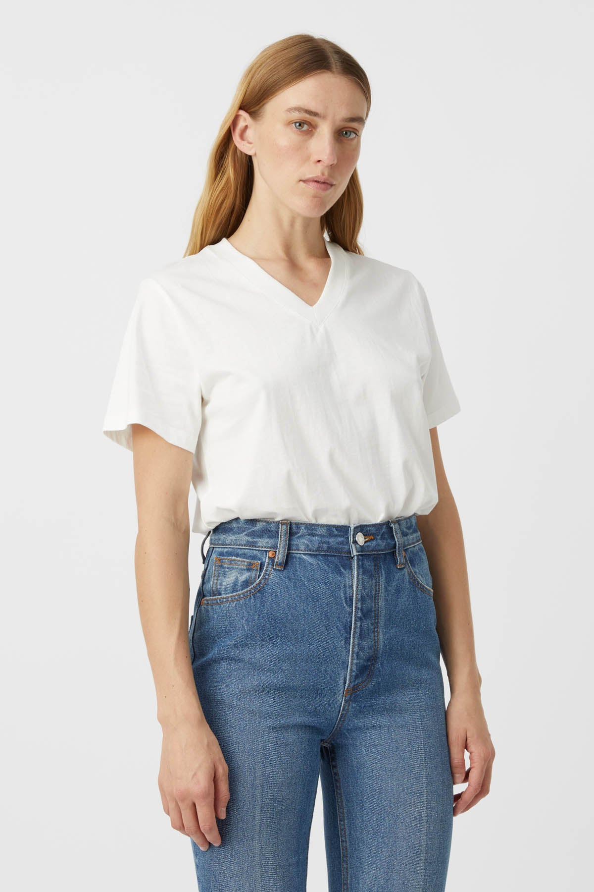 Laufey V-neck Tee | CAMILLA AND MARC (ANZ)