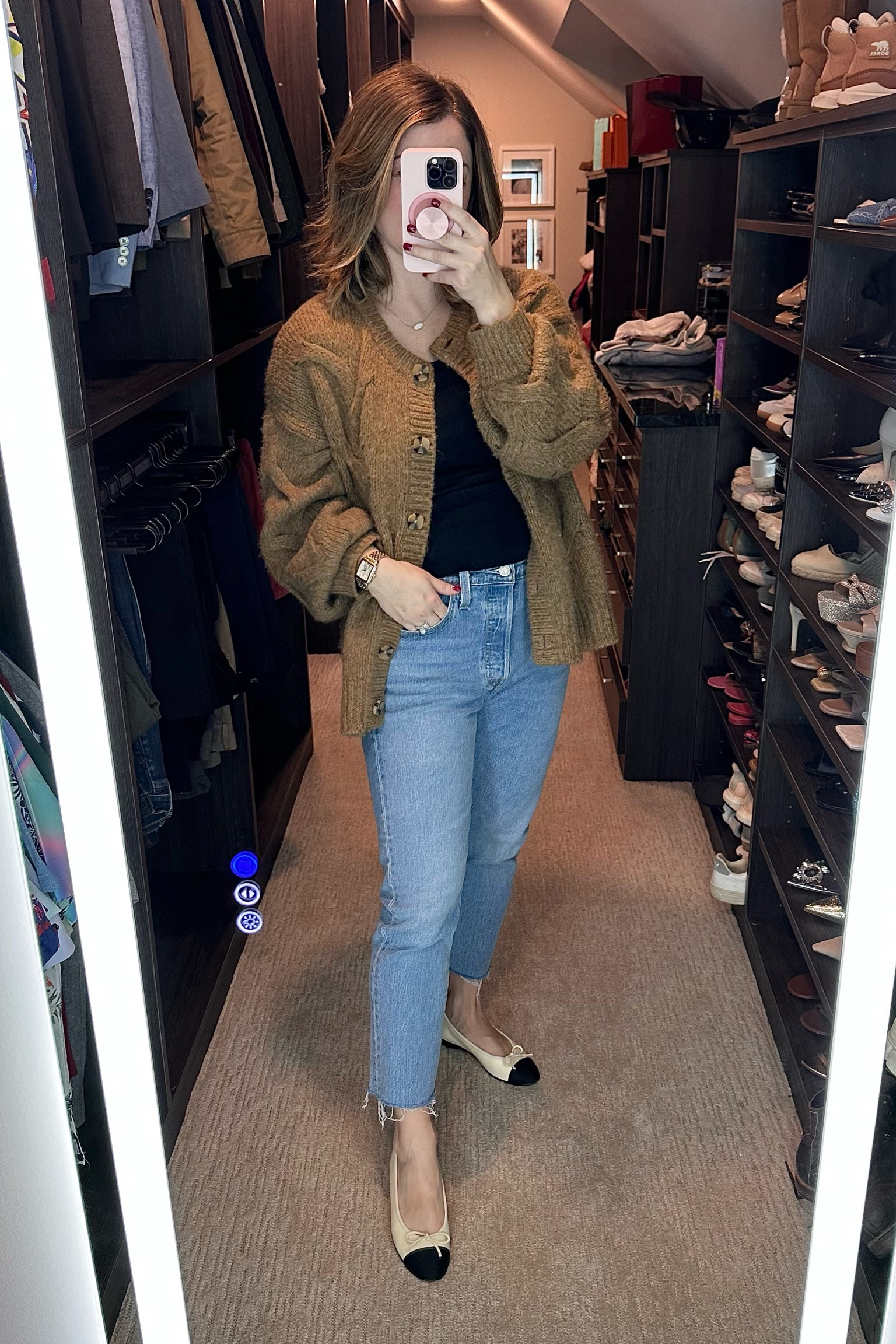 Cozy layers for a Monday workday! Cardigan is old #madewell but I linked similar options in all sorts of price ranges. I sized up to a L for an oversized look (what’s new) and I also cut these jeans myself to the right length and they fit perfectly 🙌🏻

#LTKworkwear #LTKSeasonal #LTKtravel