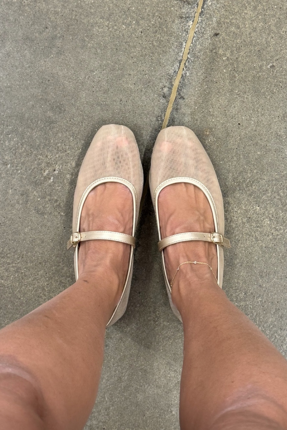 My ballet flats are on sale for $22!

#LTKStyleTip #LTKShoeCrush #LTKSaleAlert