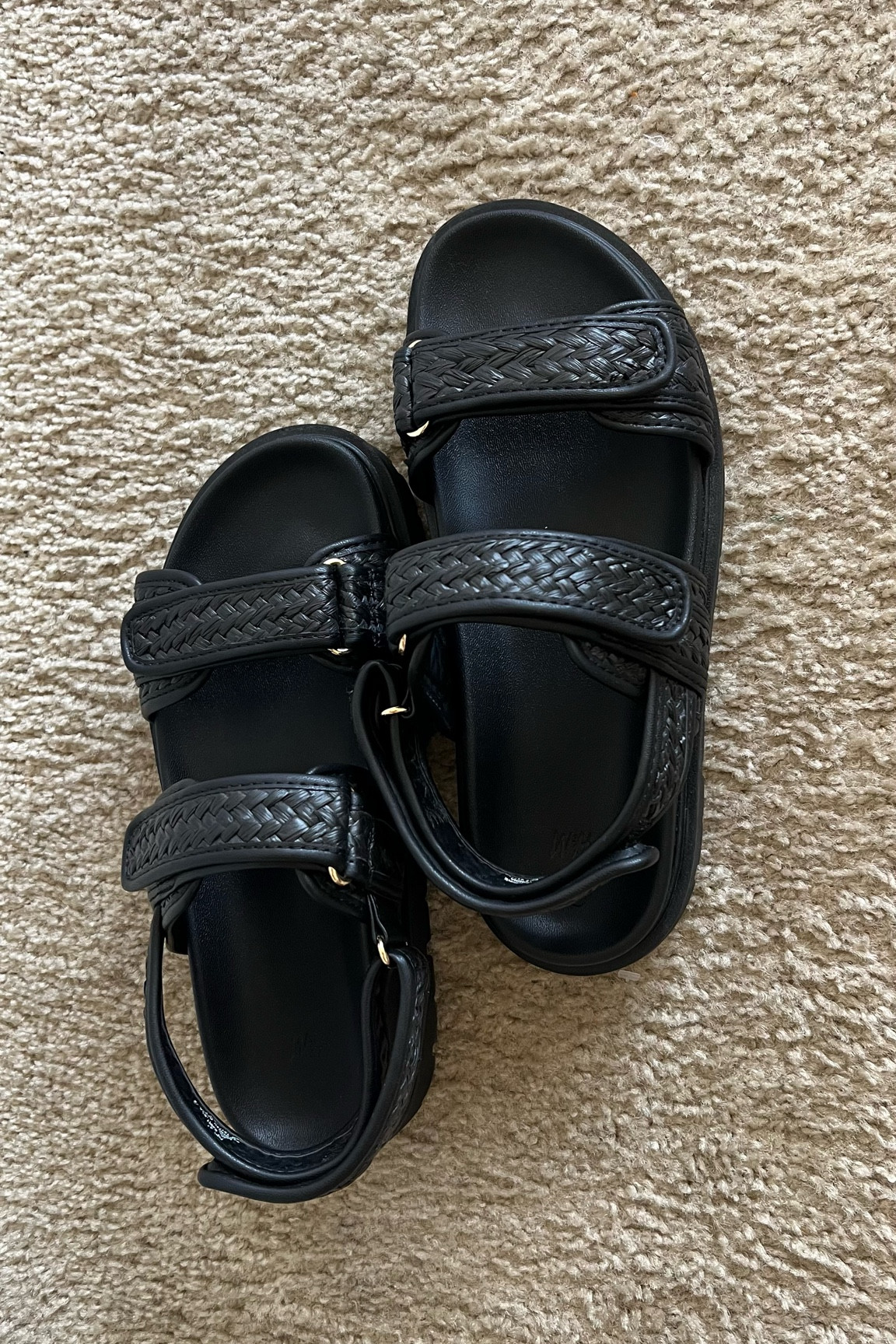 Obsessed with these H&M dad sandals!

#LTKShoeCrush
