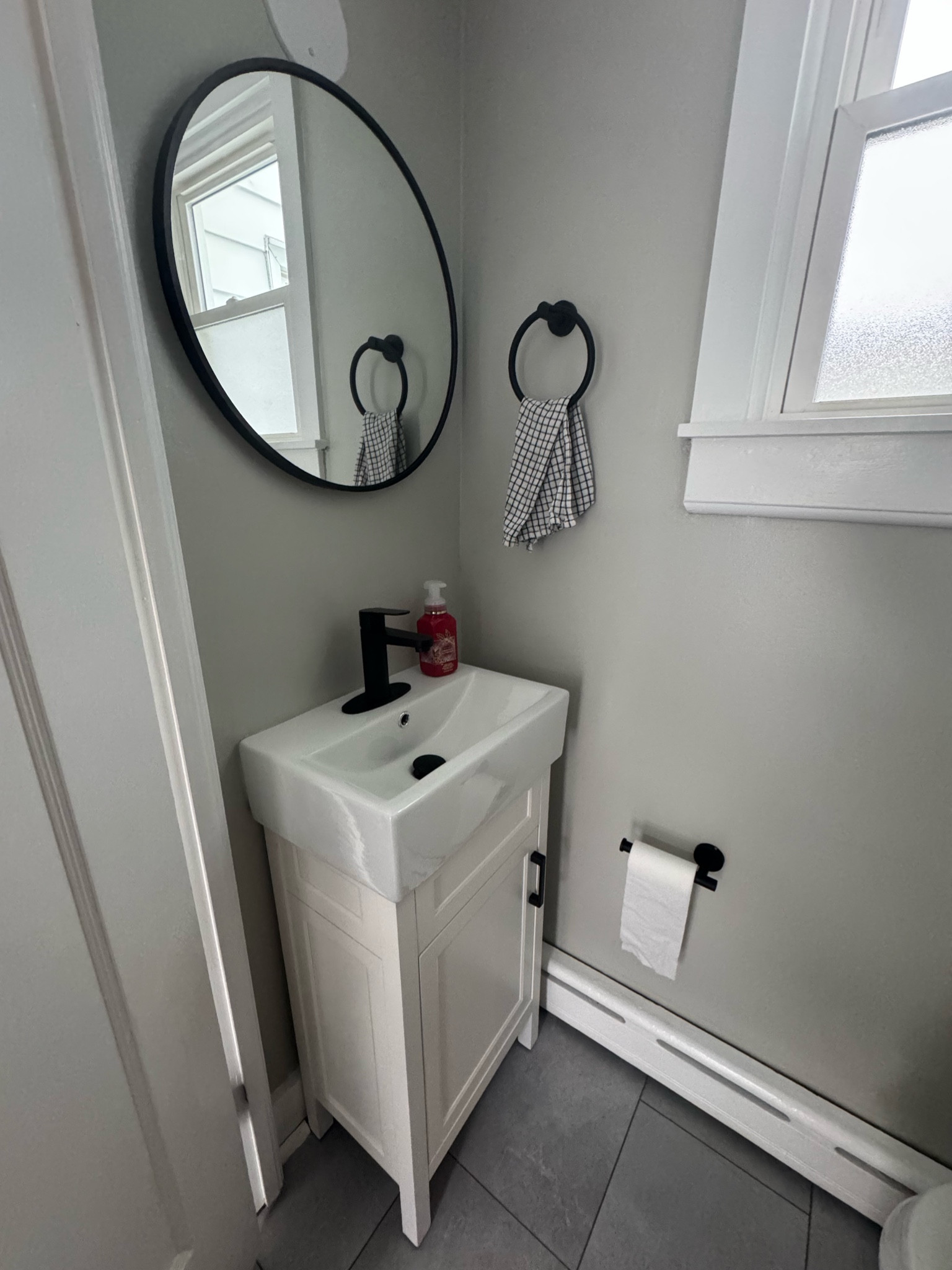 Half bath update, new mirror and vanity 🫶🏻
#bathroom #bathroomupdate #home #amazon #homedepot 

#LTKHome #LTKU