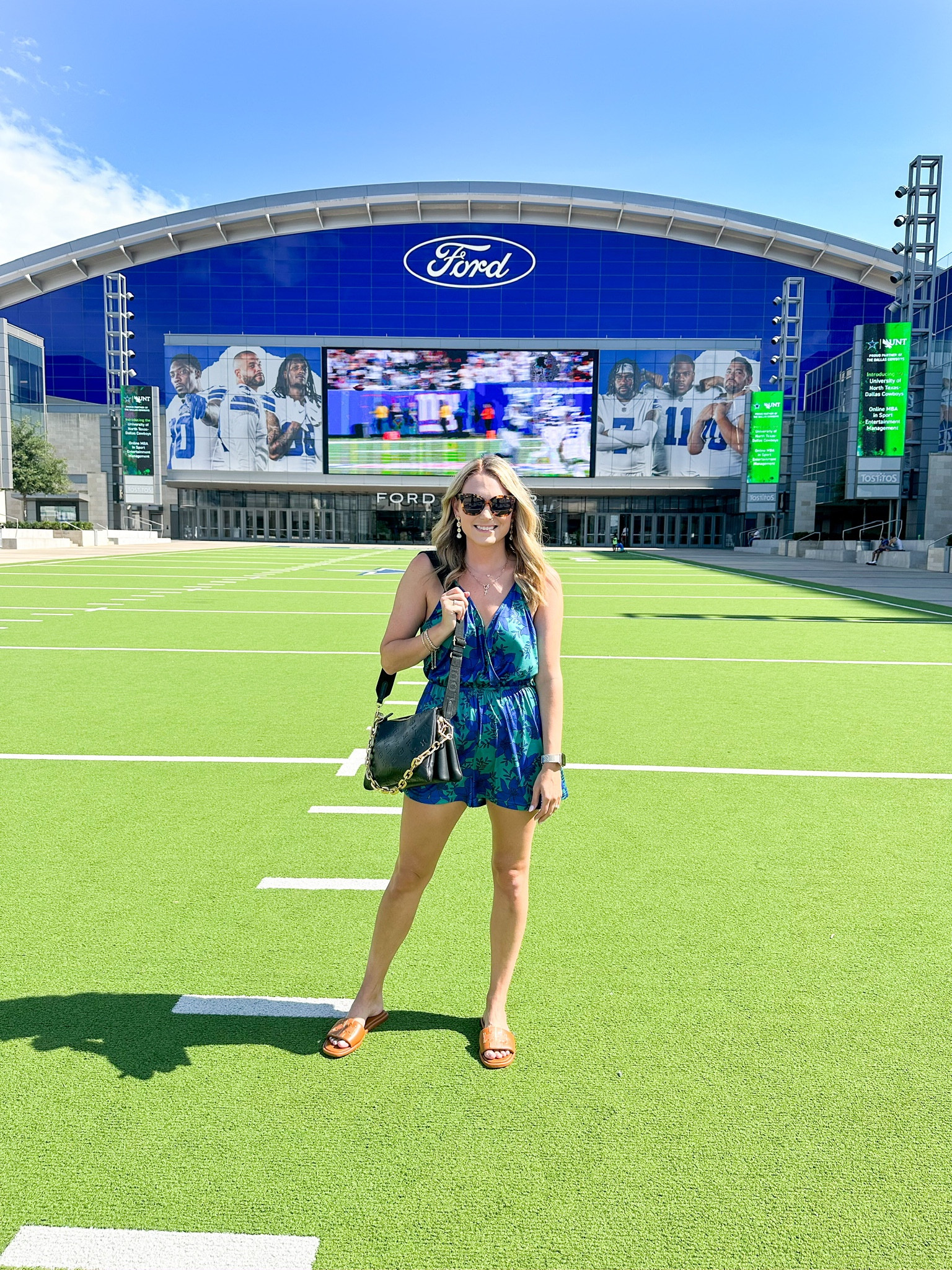 Summer is almost over - time to get in those last date nights. CupShe has some fabulous romper choices for your end of summer

Use promo code // Clarke15 for 15% off site wide on orders $65+

//
Date night outfit 
Date night romper 
Summer outfit 
Romper
CupShe


#LTKFind #LTKunder50 #LTKstyletip